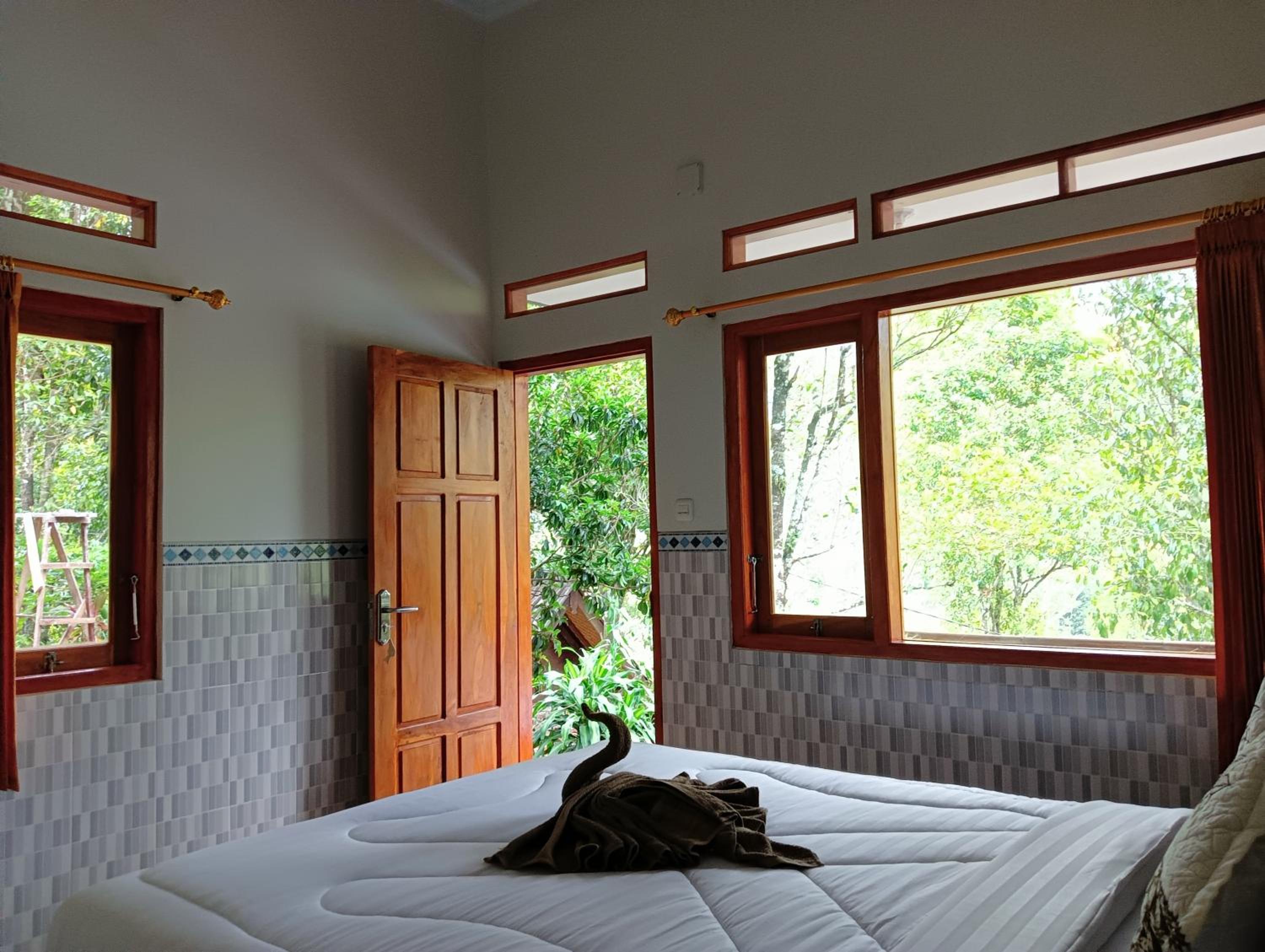 Double Room with Garden View - Photo 3