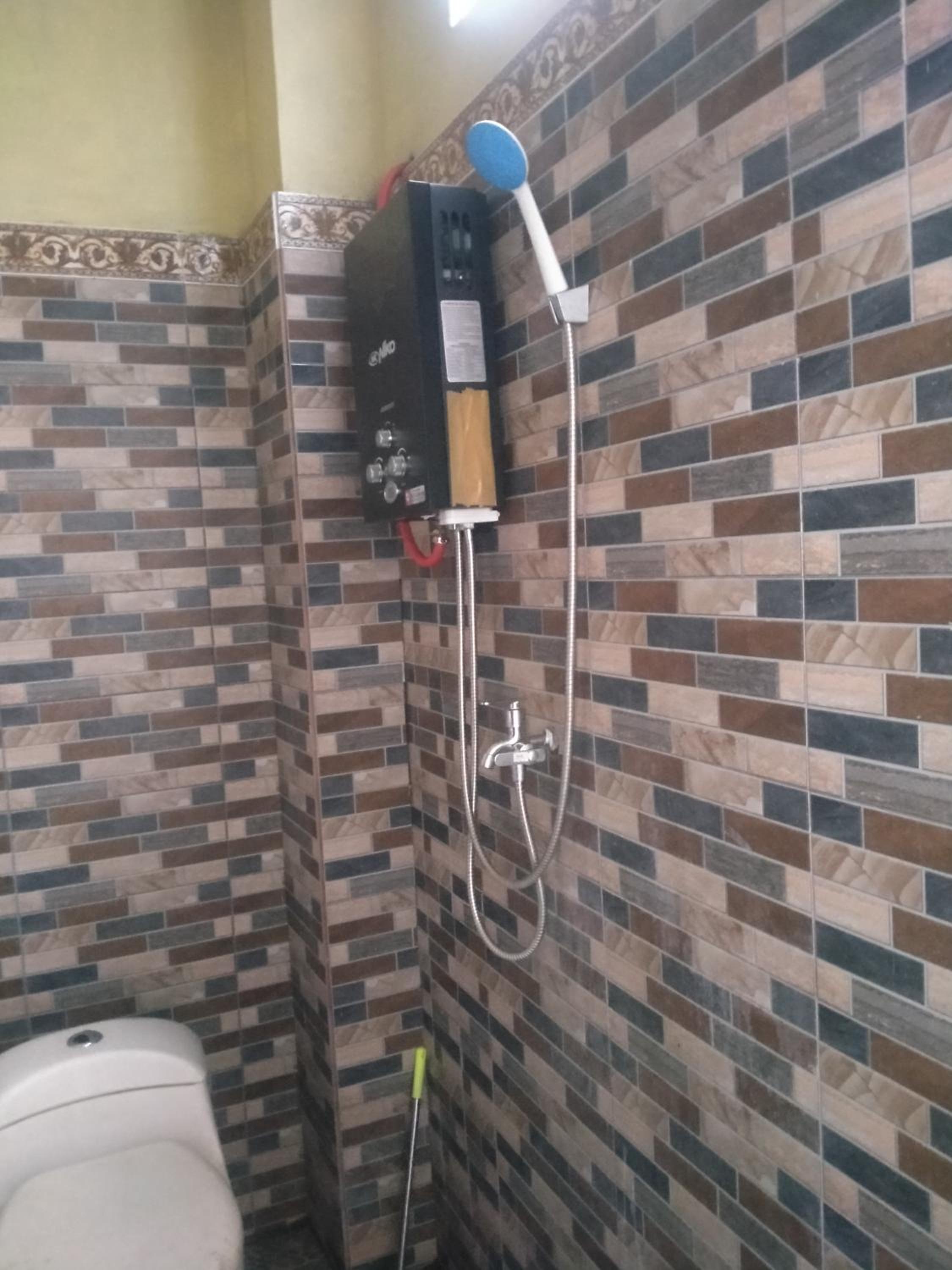 Double Room with Private Bathroom - Photo 1
