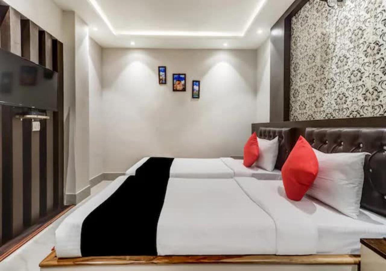 Executive Suite - Photo 4