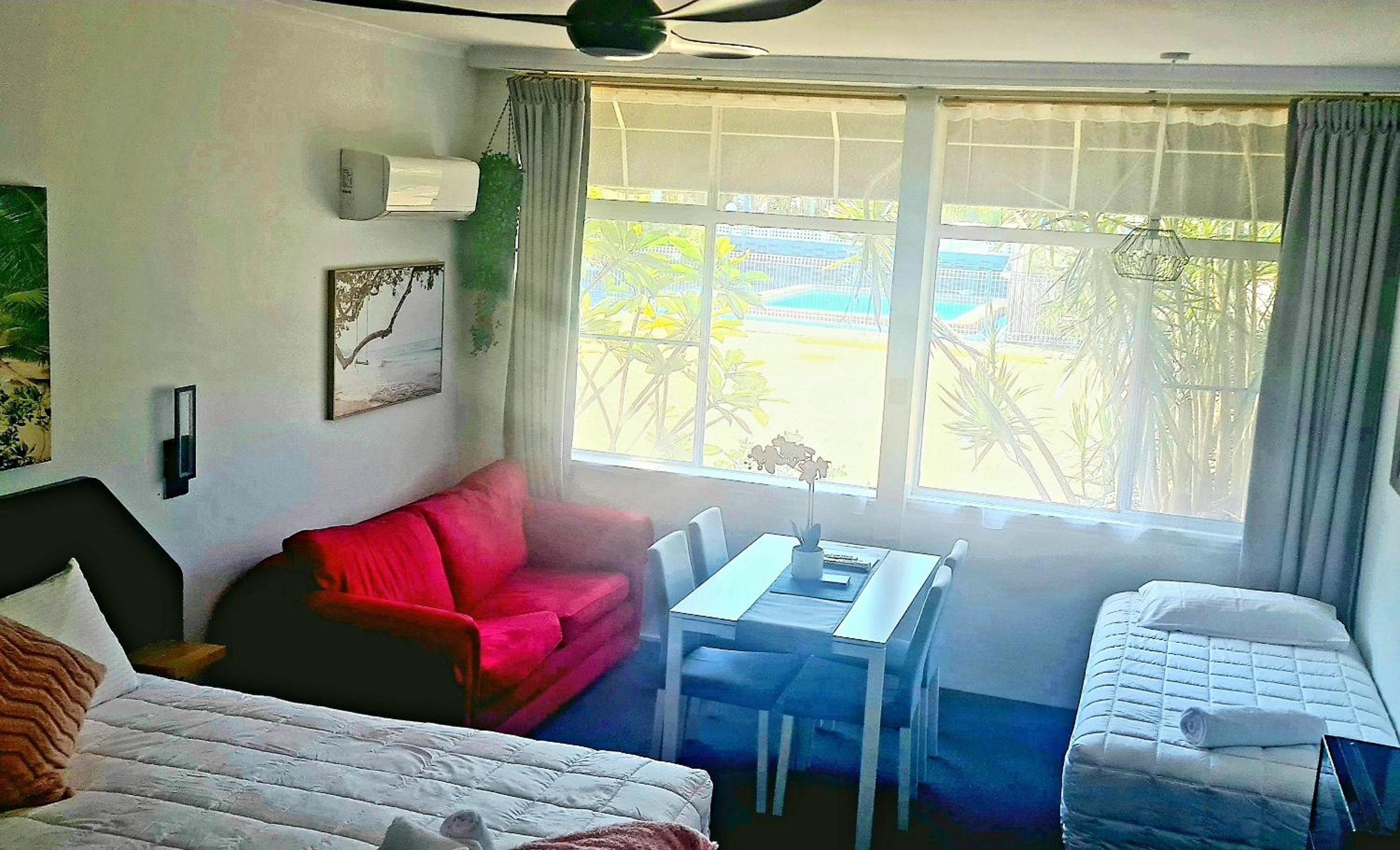 Deluxe Twin Room - Photo 17