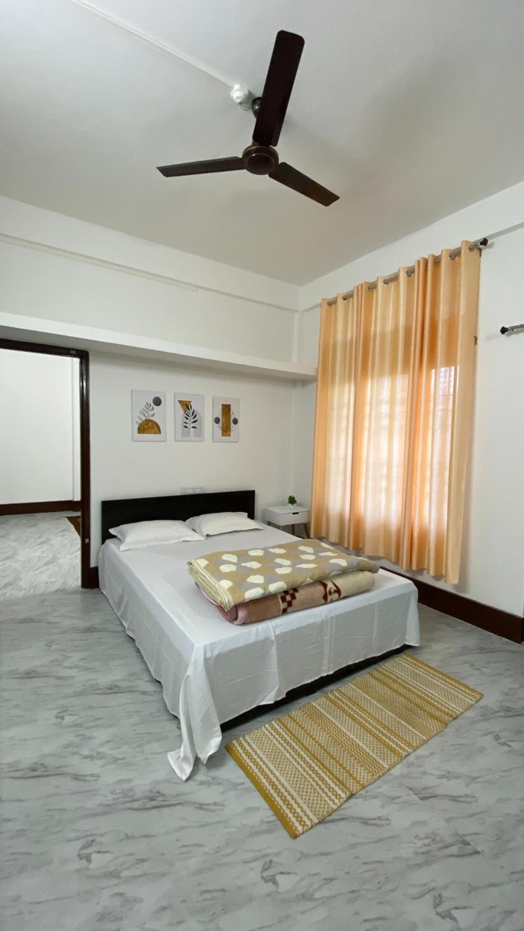 One-Bedroom Apartment photo 2