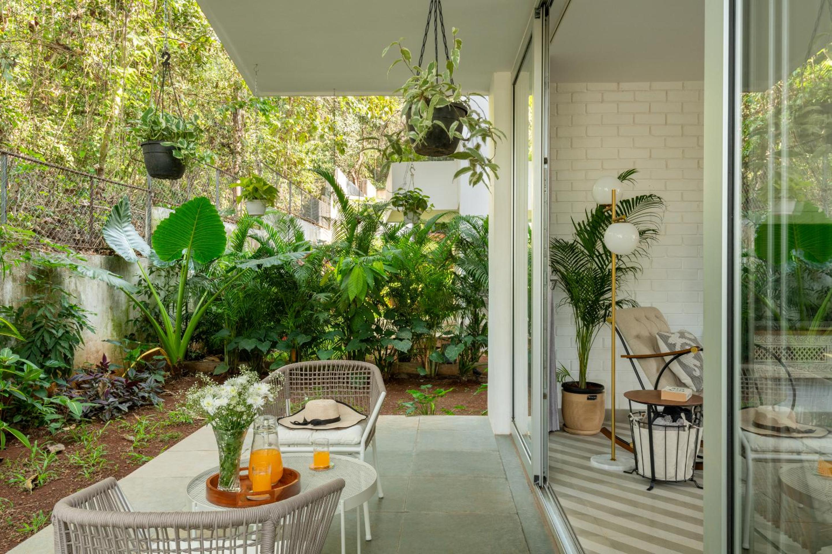 El Rosario 01|Common Pool |Ground Floor|Garden|Patio photo 2