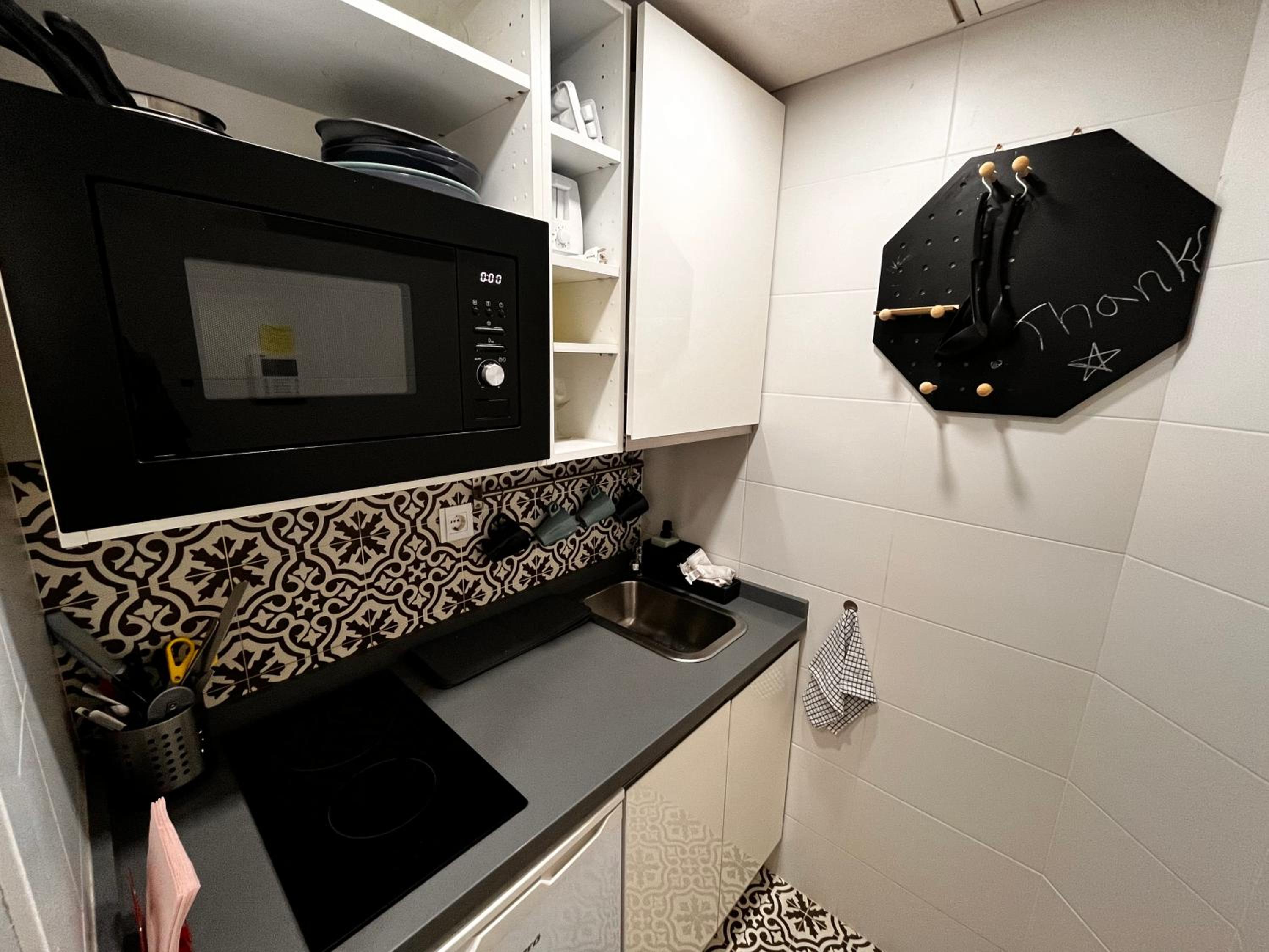 Studio Apartment - Photo 12
