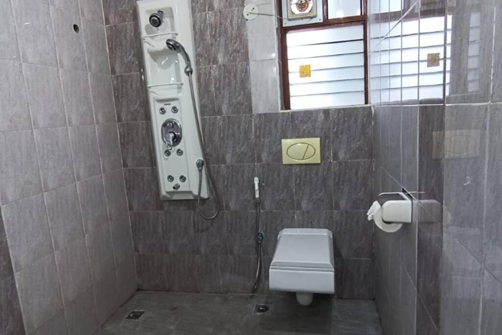 Four-Bedroom Apartment photo 2