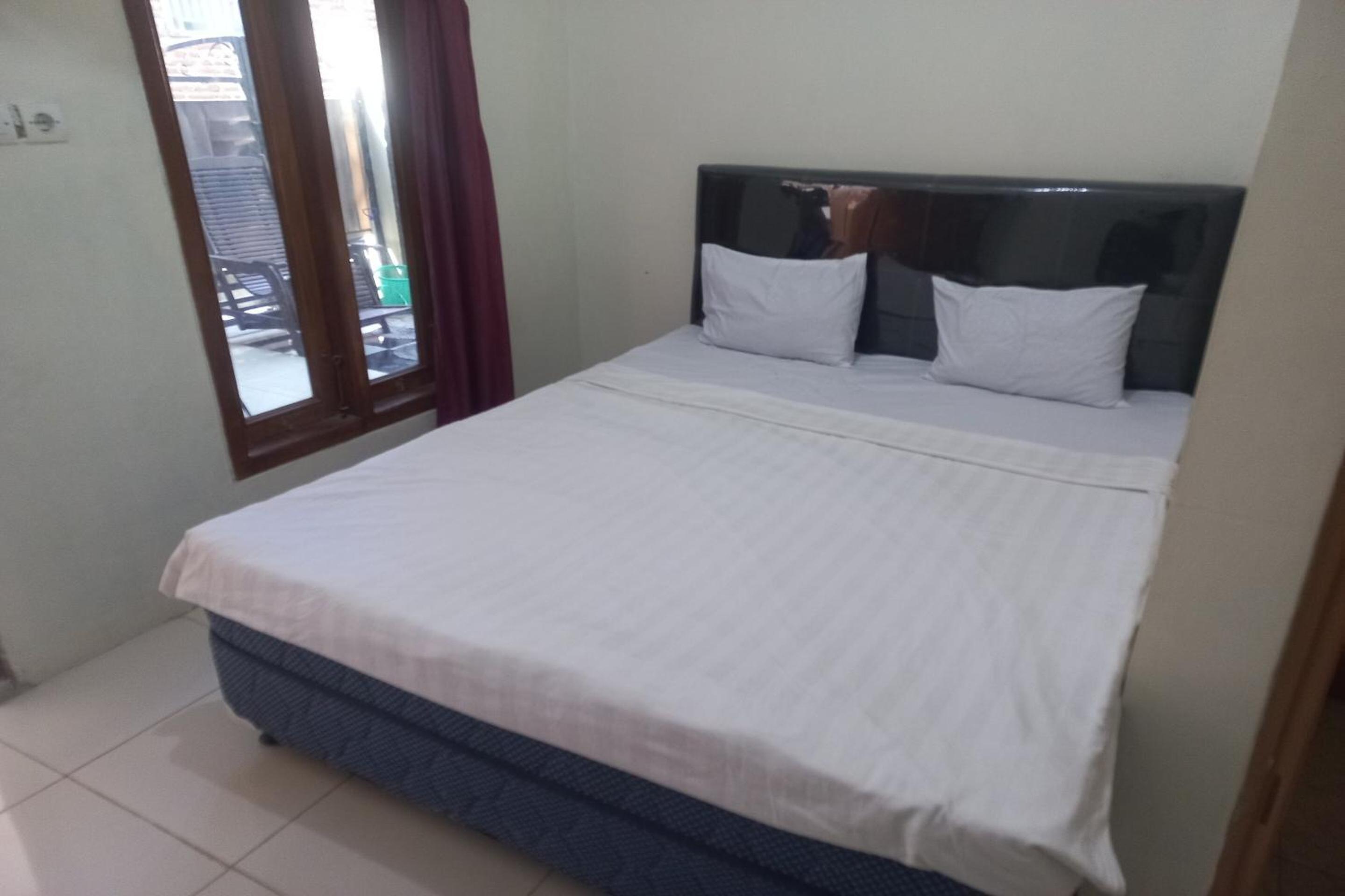 Budget Double Room photo 1
