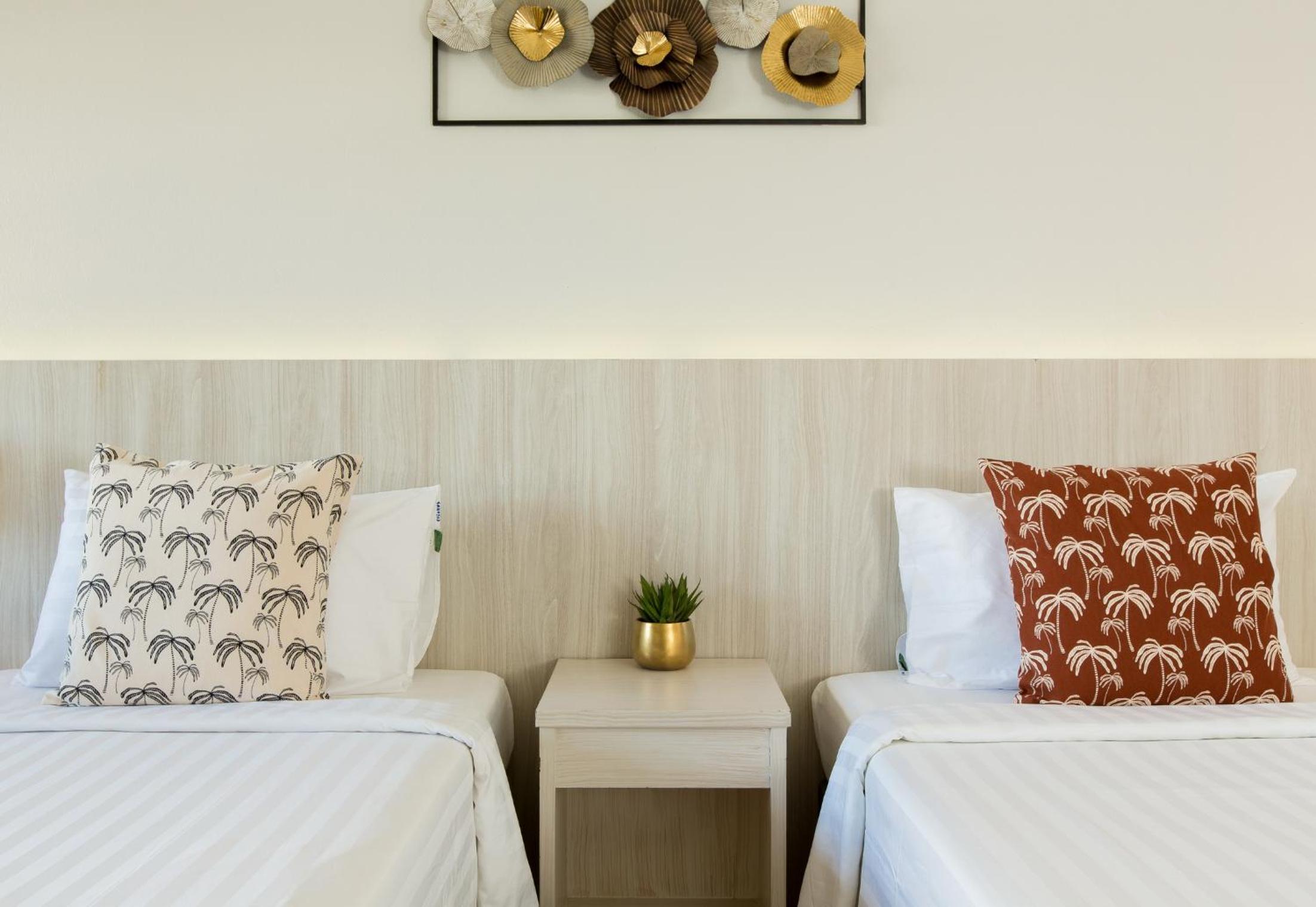 Standard Double or Twin Room City View  - Photo 11