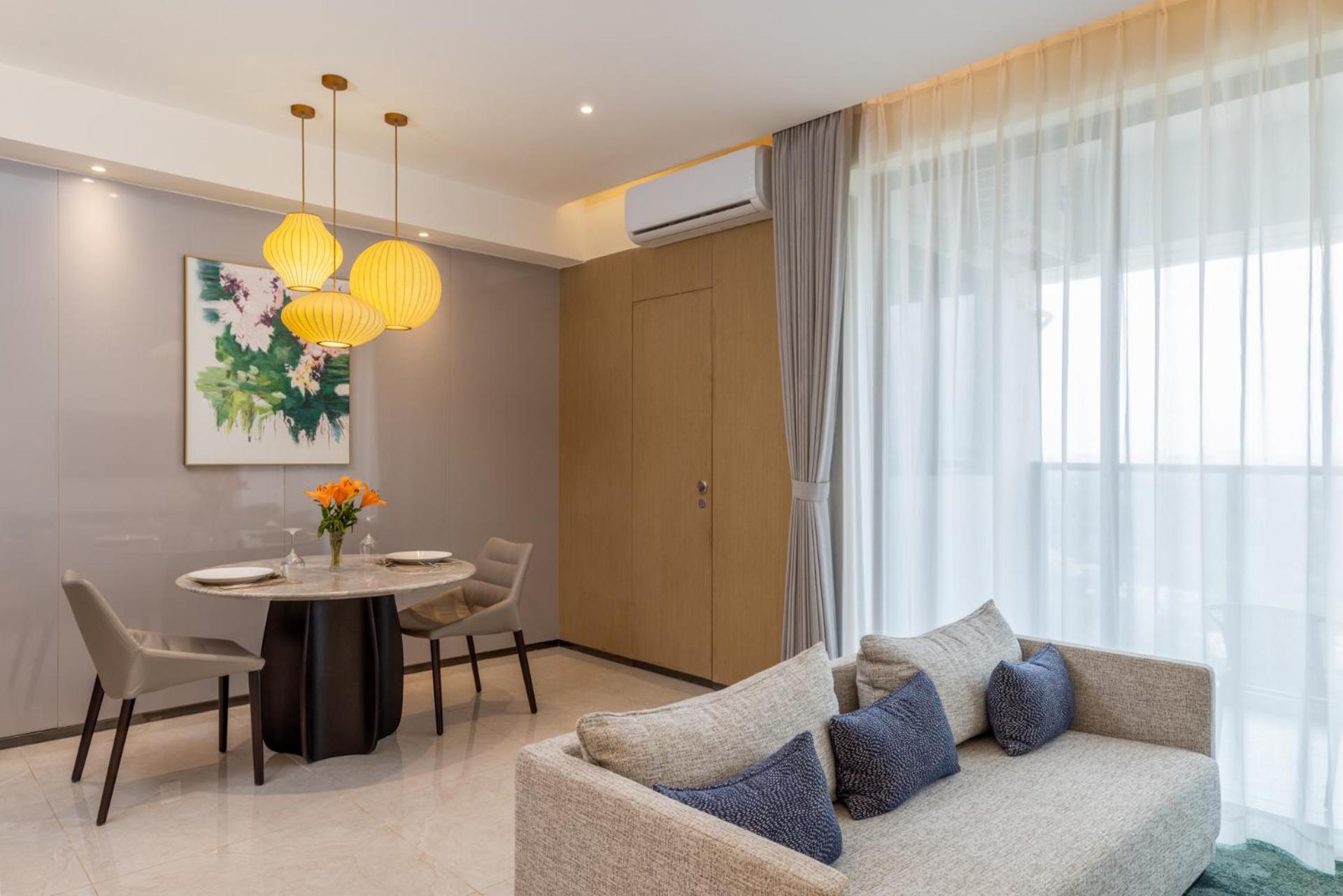 One Bedroom Deluxe Suite King thumbnail 5