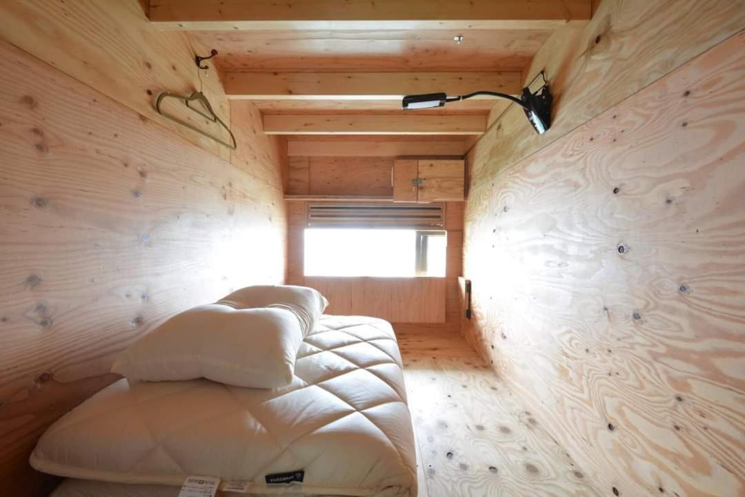 Quadruple Room with Shared Bathroom photo 3