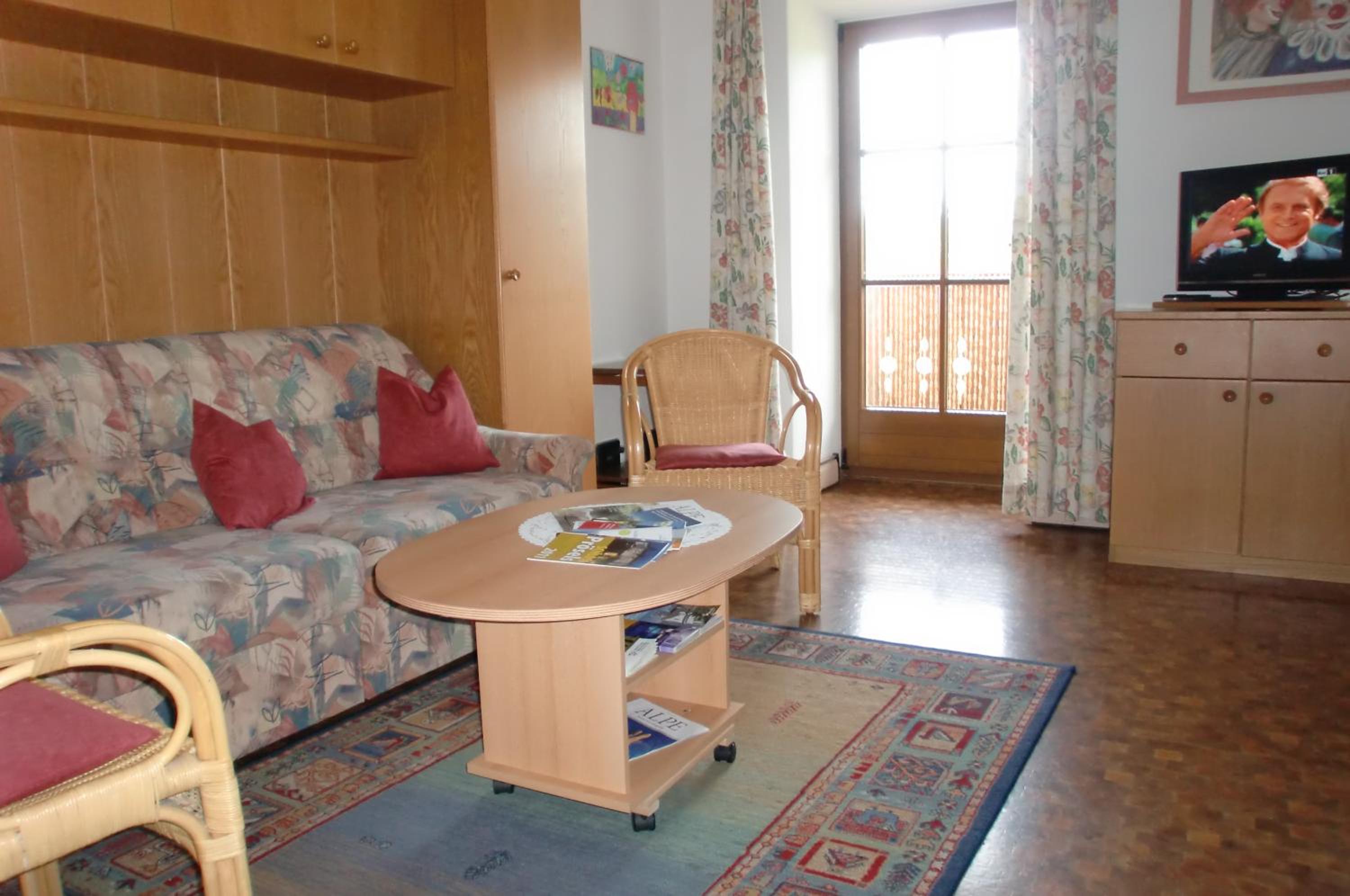Apartment with Balcony photo 1