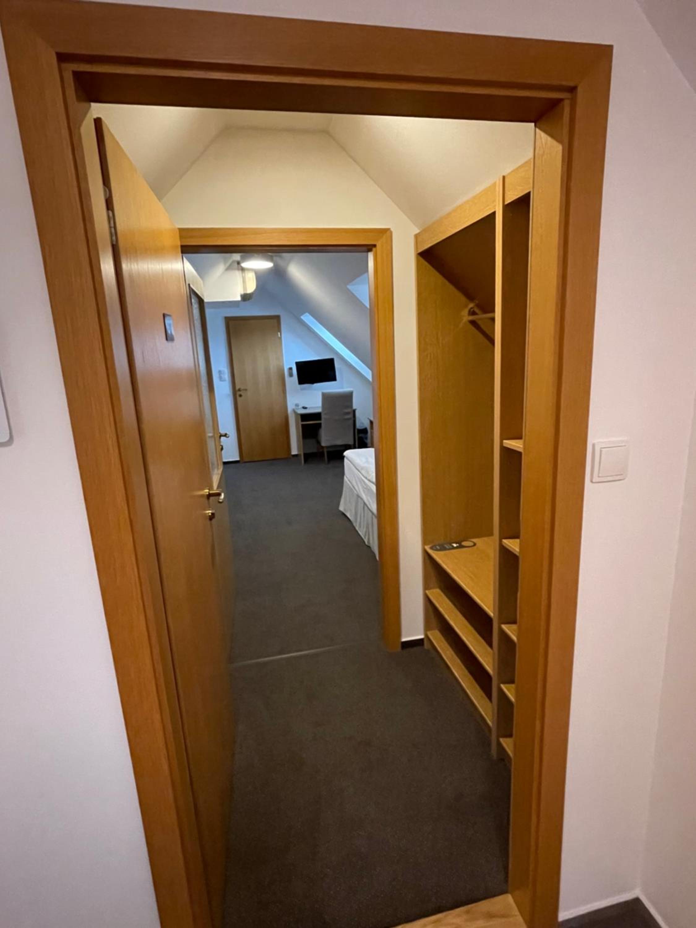 Deluxe Twin Room photo 2