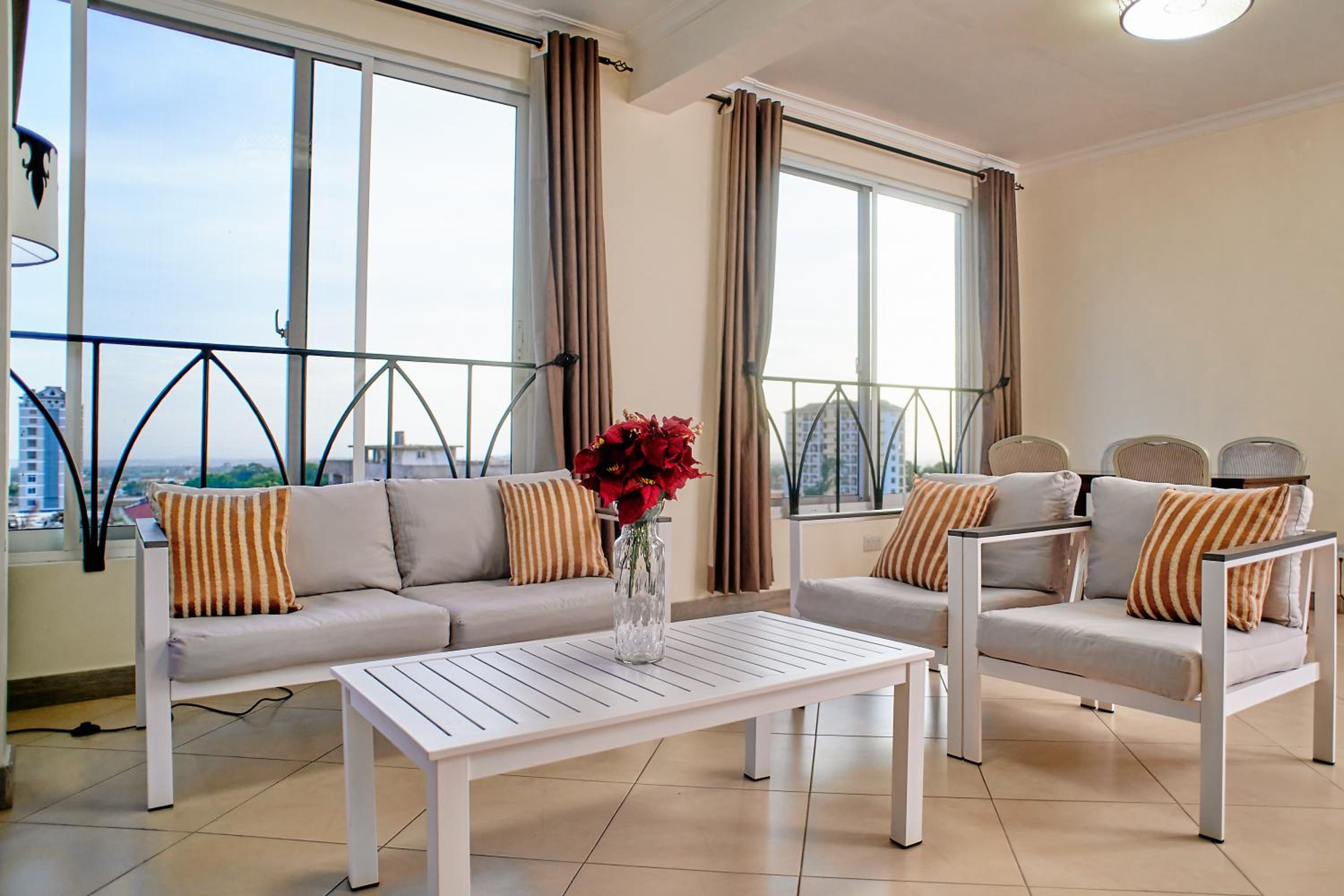 Apartment with Balcony photo 1