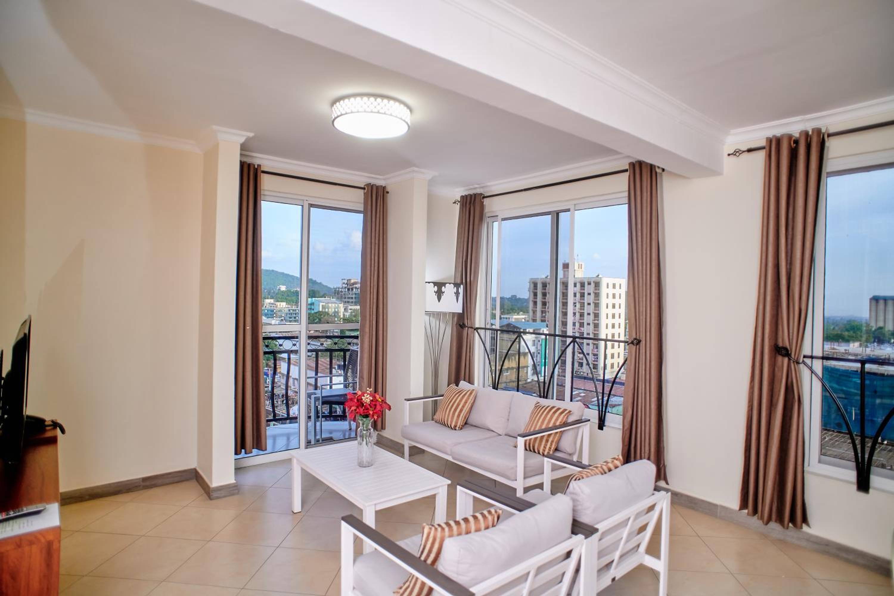 Apartment with Balcony photo 1
