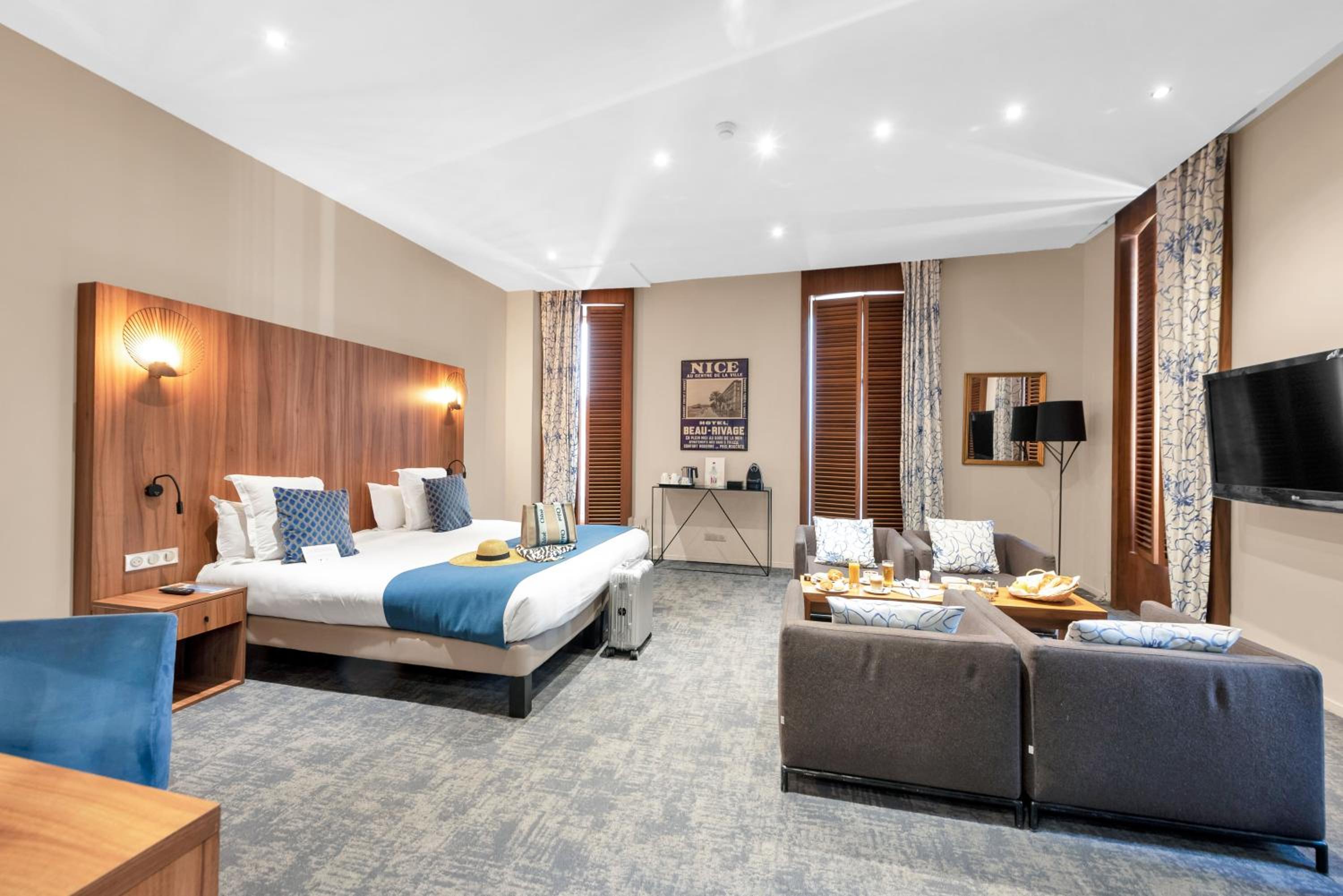 Junior Suite with Terrace - Photo 8