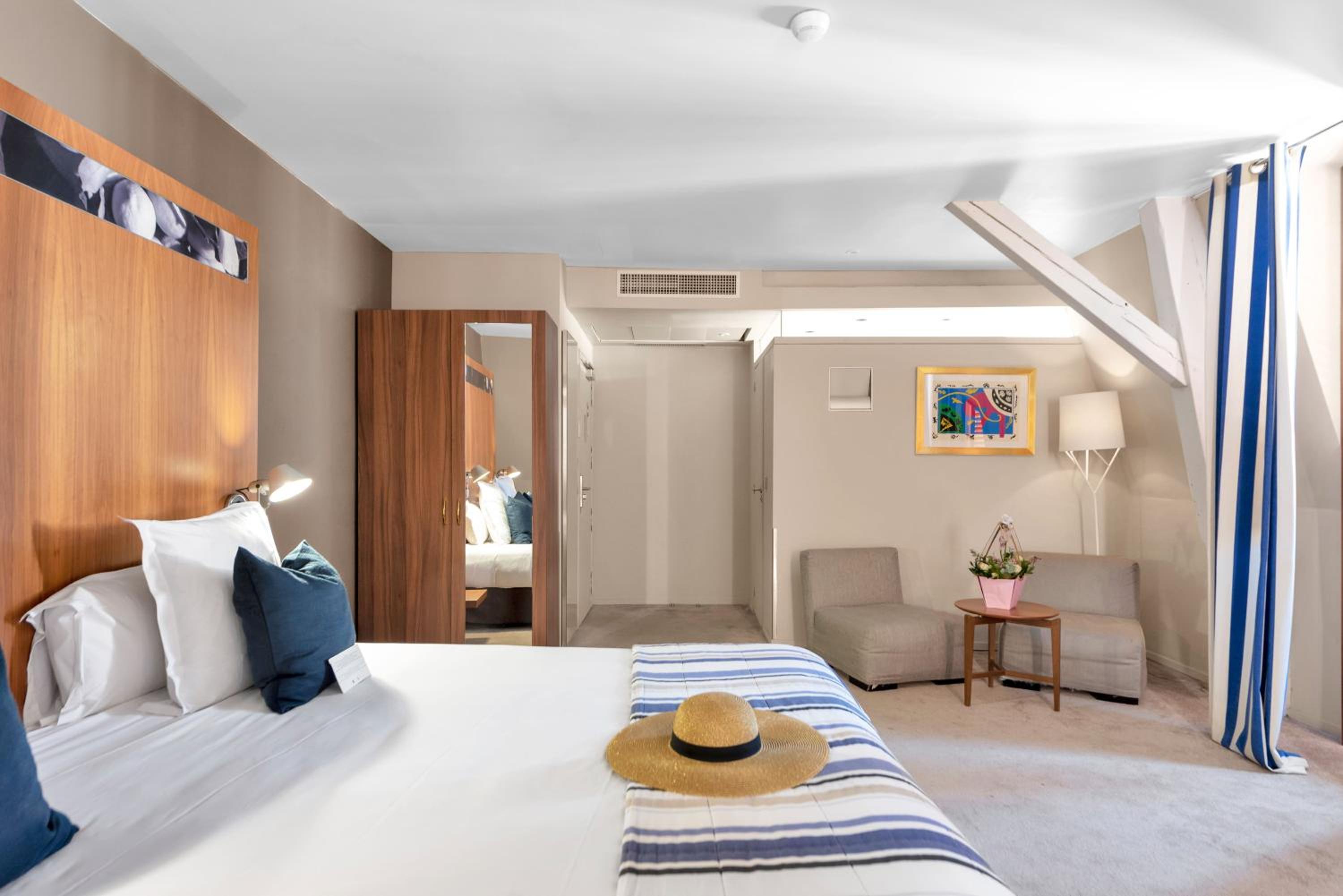 Executive Room - Photo 2