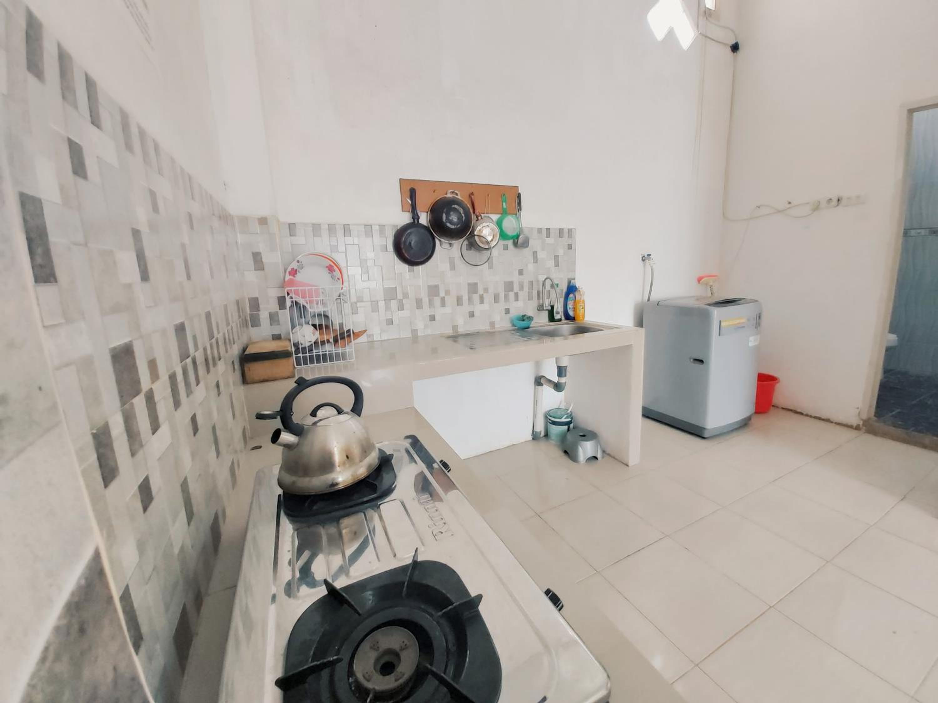 Three-Bedroom House - Photo 8