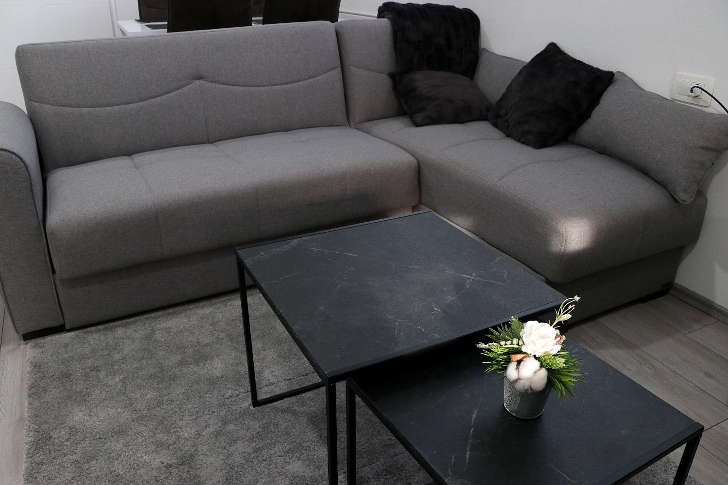 One-Bedroom Apartment - Photo 10