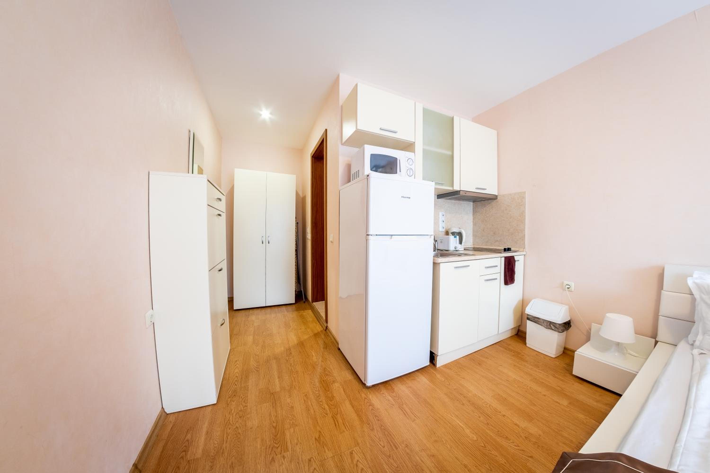 Studio with Balcony (2 Adults) photo 2
