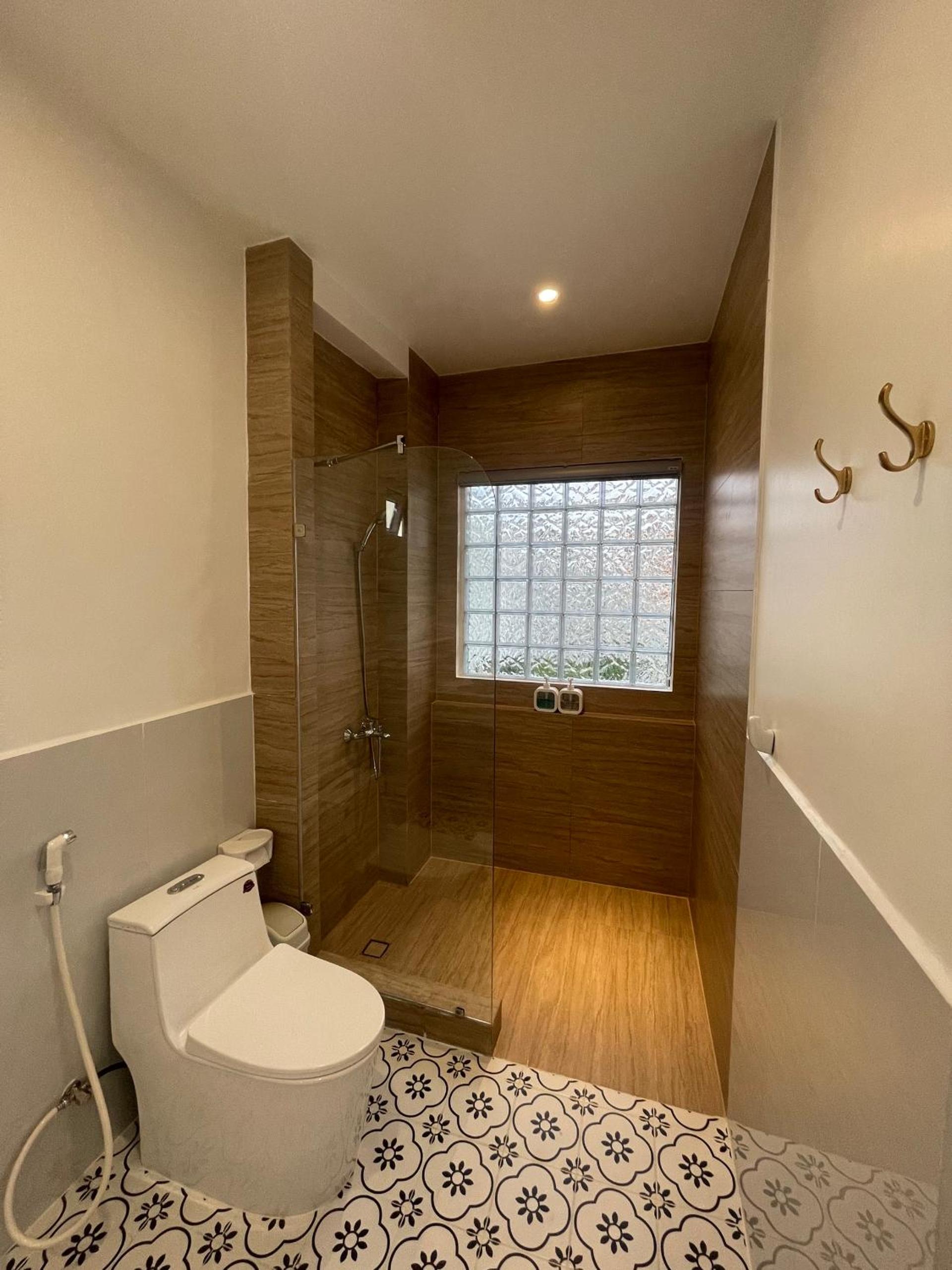 Family Room - Photo 8