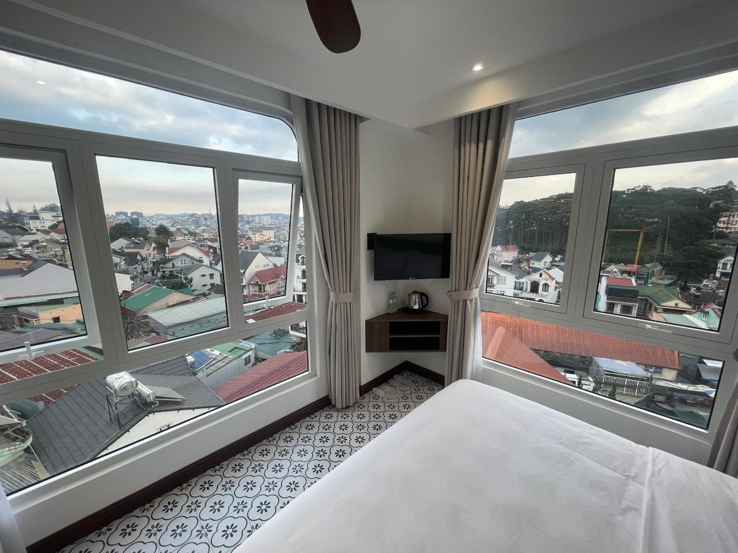 Double Room - Photo 3