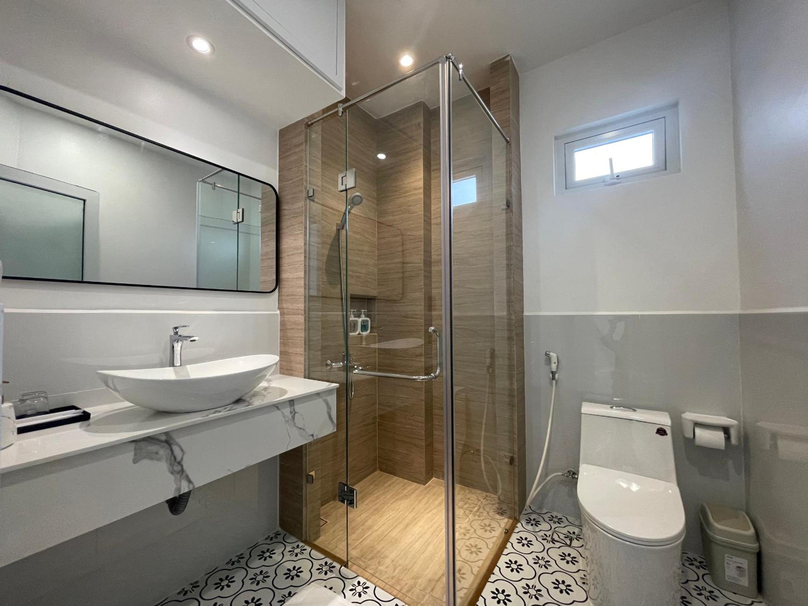 Double Room - Photo 5