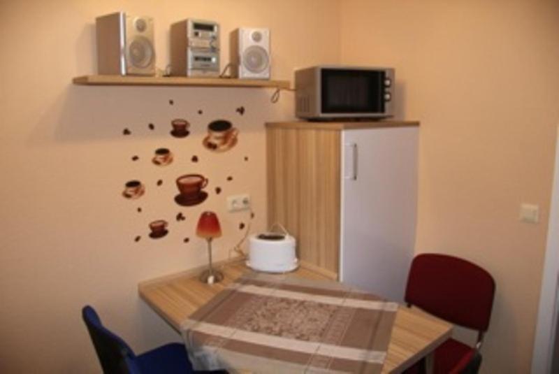 Studio Apartment with Terrace photo 2