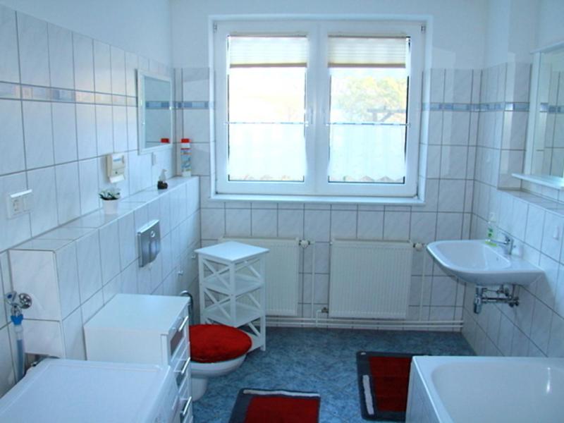 Three-Bedroom Apartment photo 3