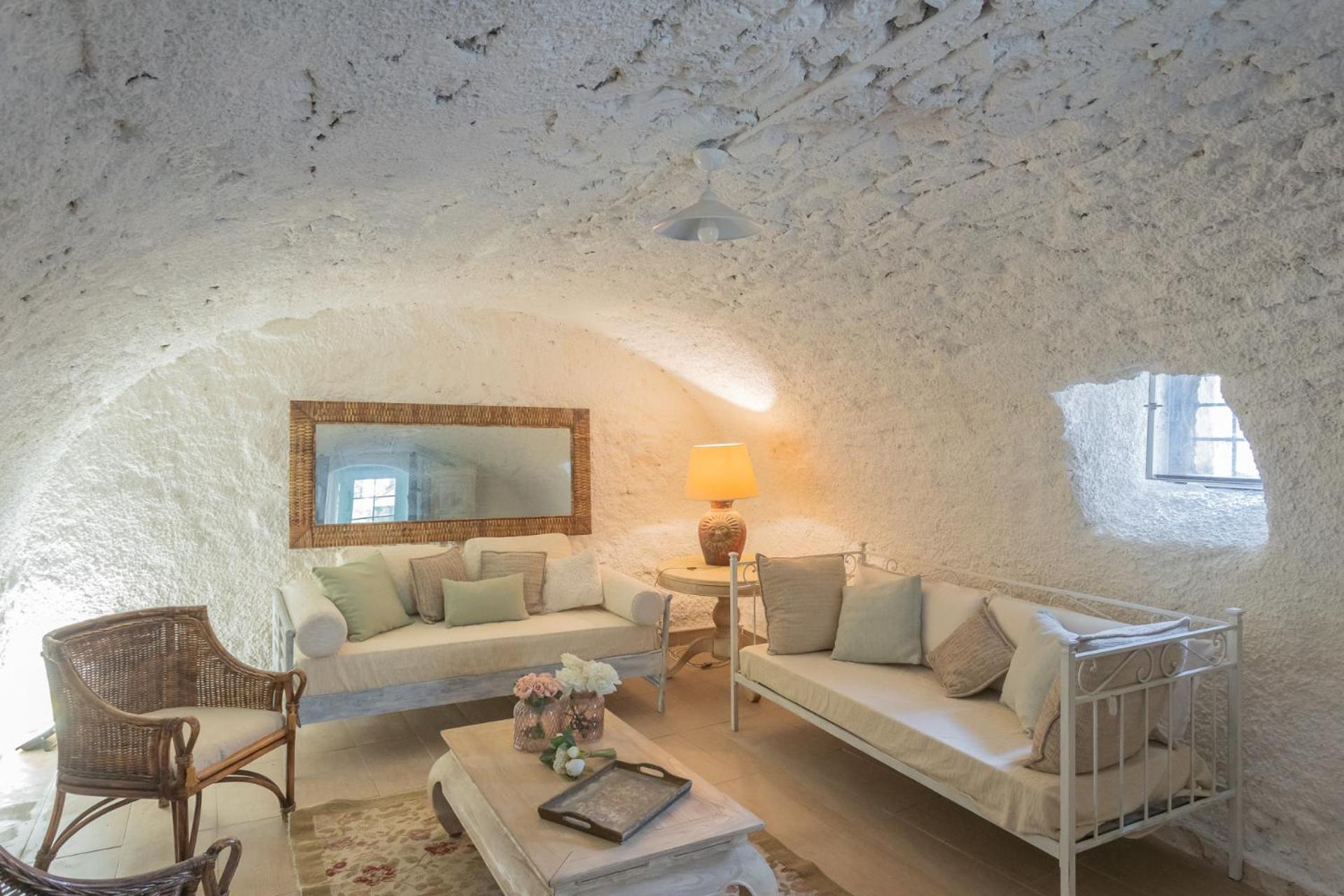 Villa photo 1