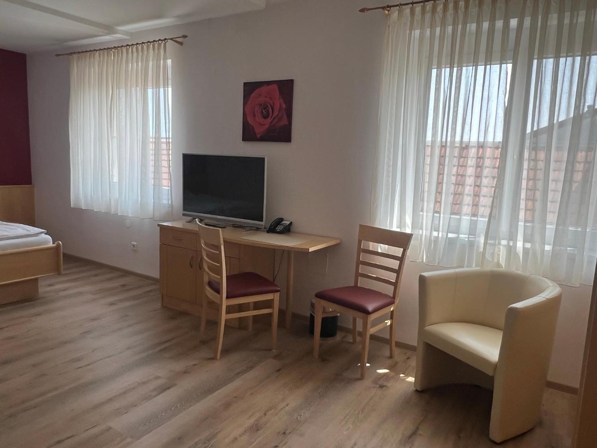 Deluxe Family Room photo 3
