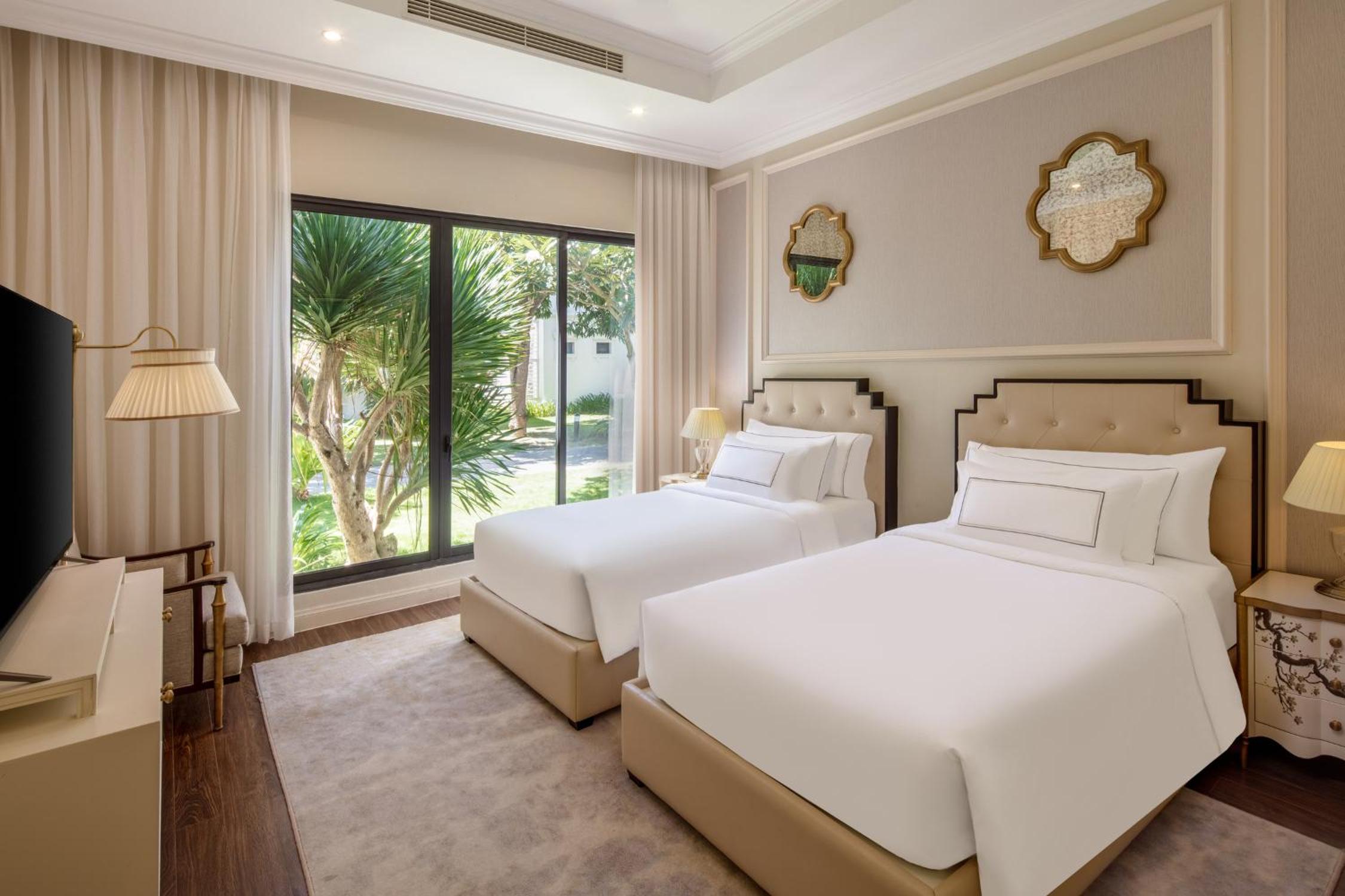 Three-Bedroom Villa with Garden View and Private Pool photo 2
