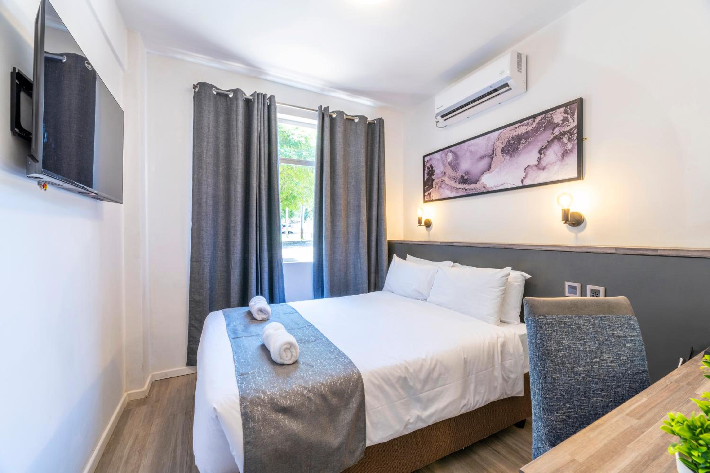 Double Room with Private Bathroom photo 3