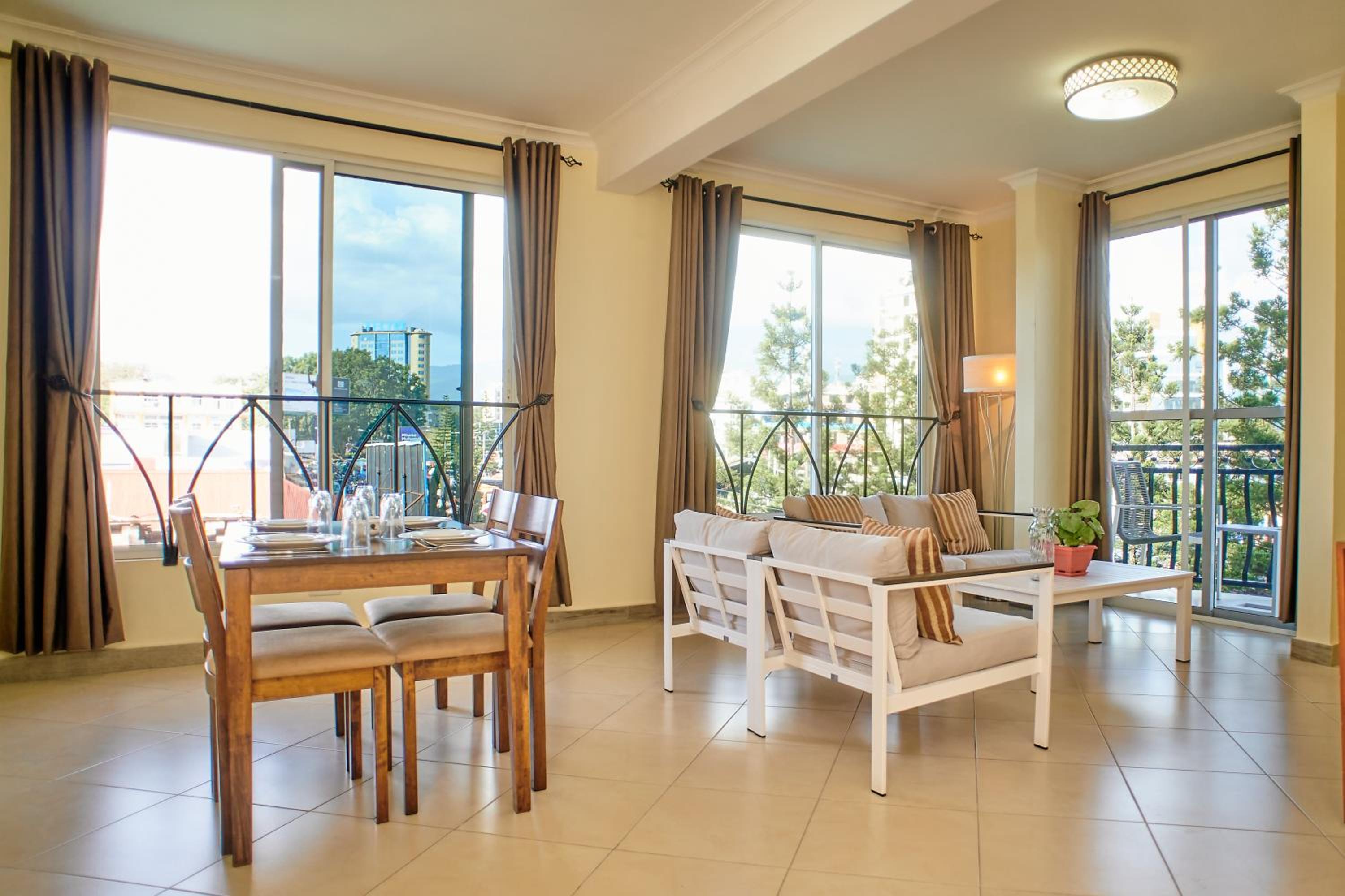 Apartment with Balcony photo 1