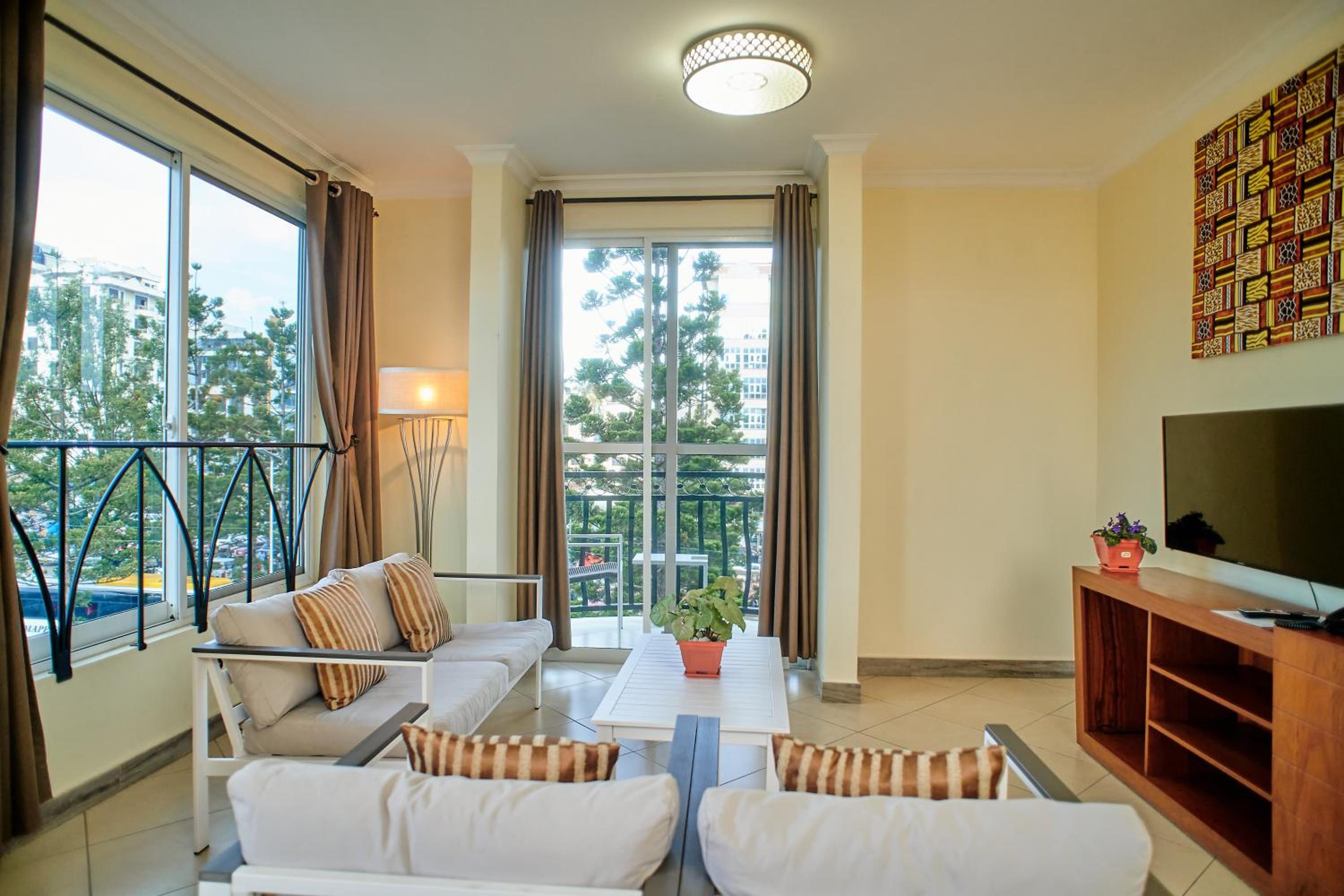 Apartment with Balcony photo 1