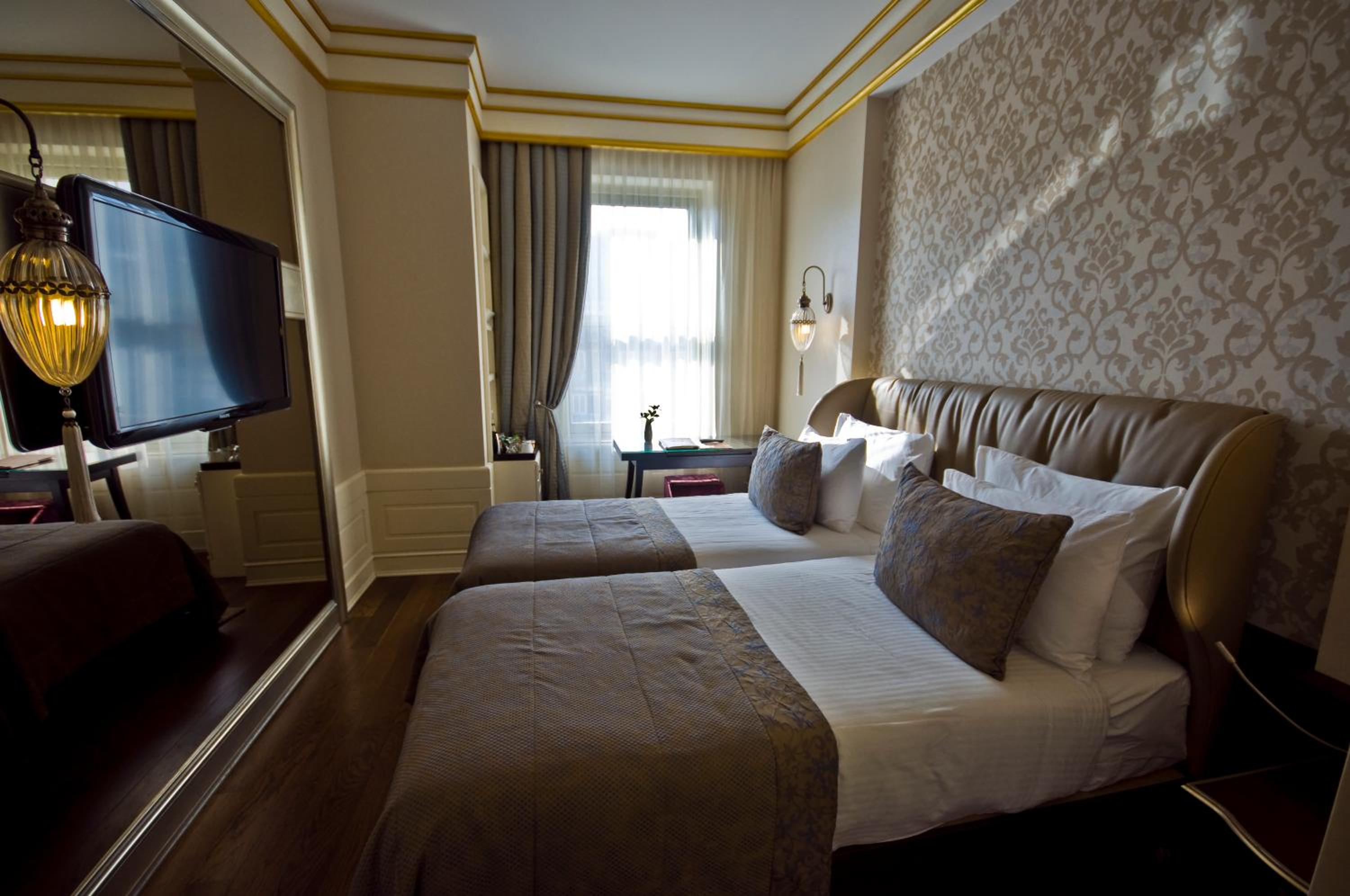 Deluxe Double or Twin Room photo 2