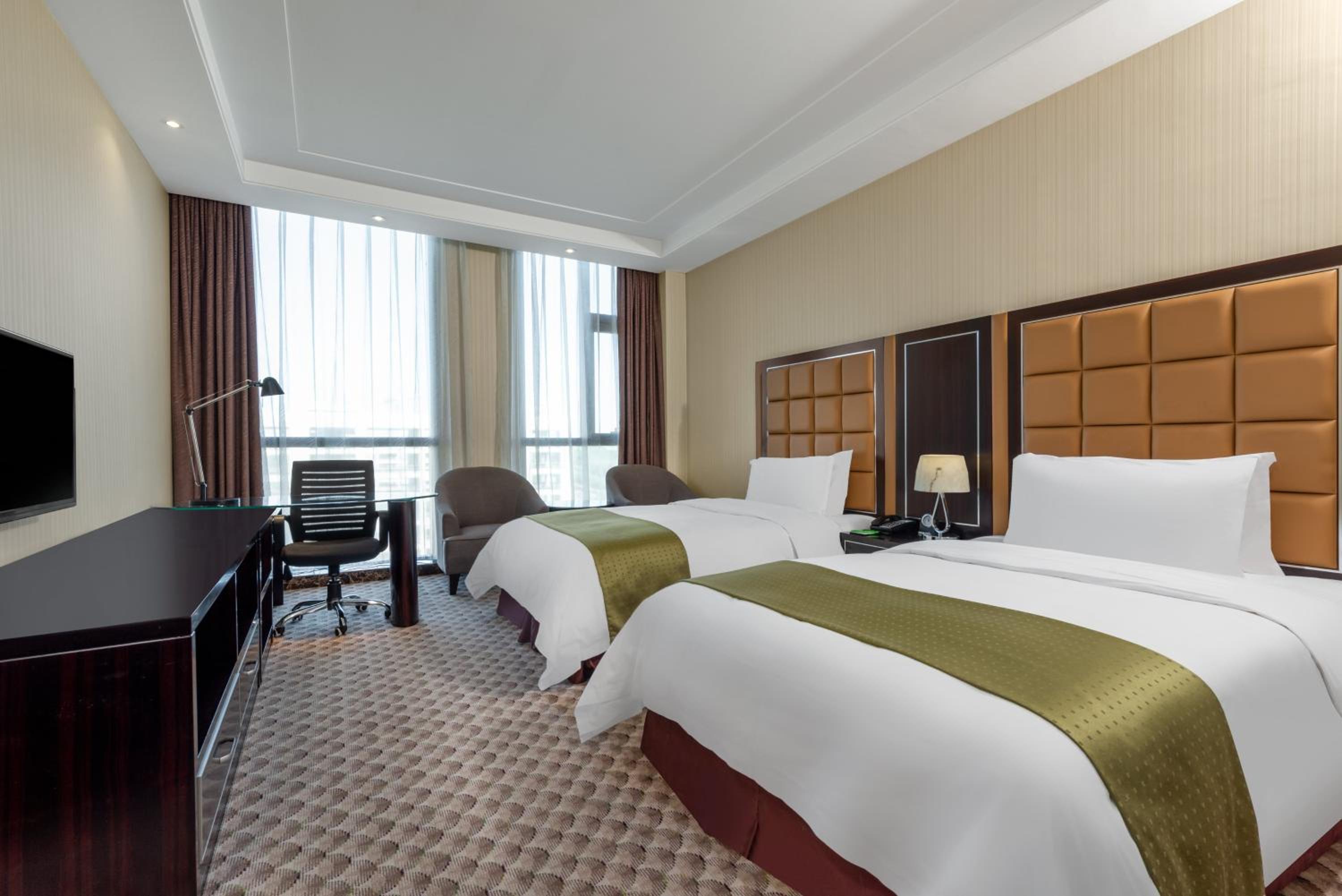 Premium Twin Room photo 3