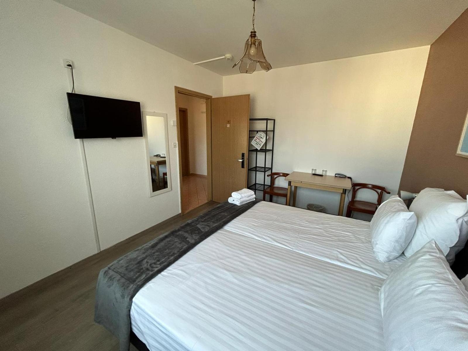 Two-Bedroom Apartment - Photo 13