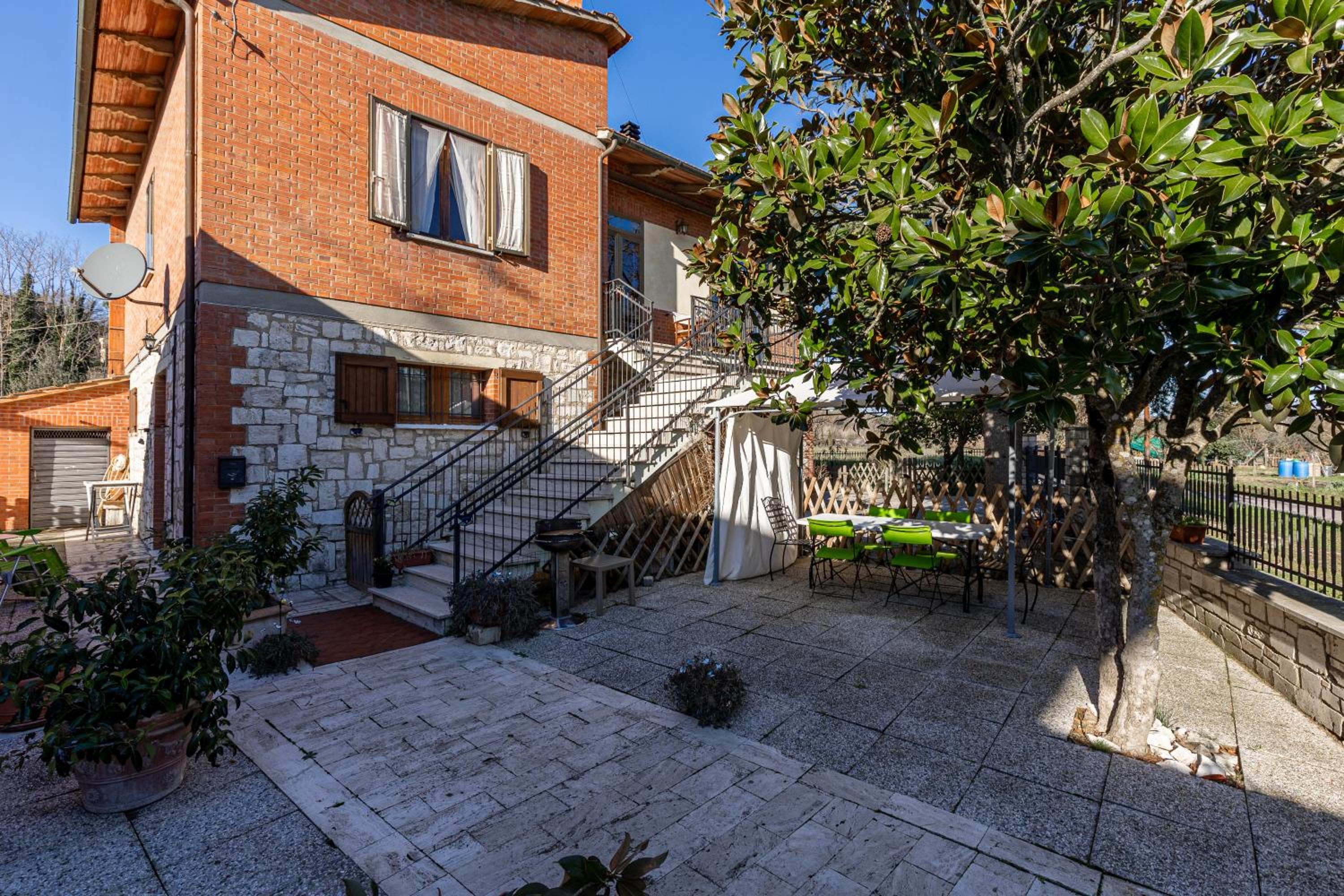 Apartment With Garden View photo 2