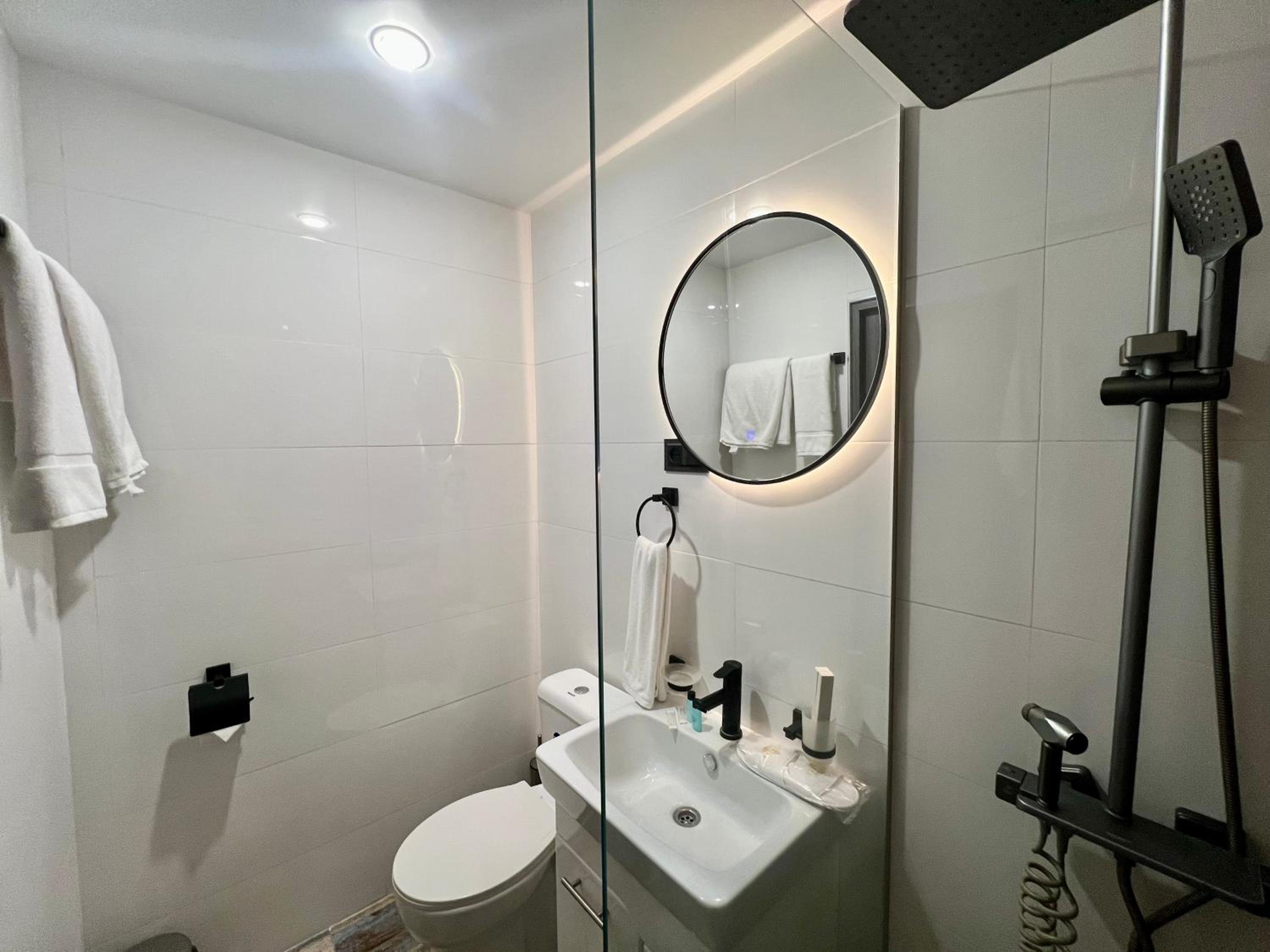 Deluxe Double Room With Shower photo 2