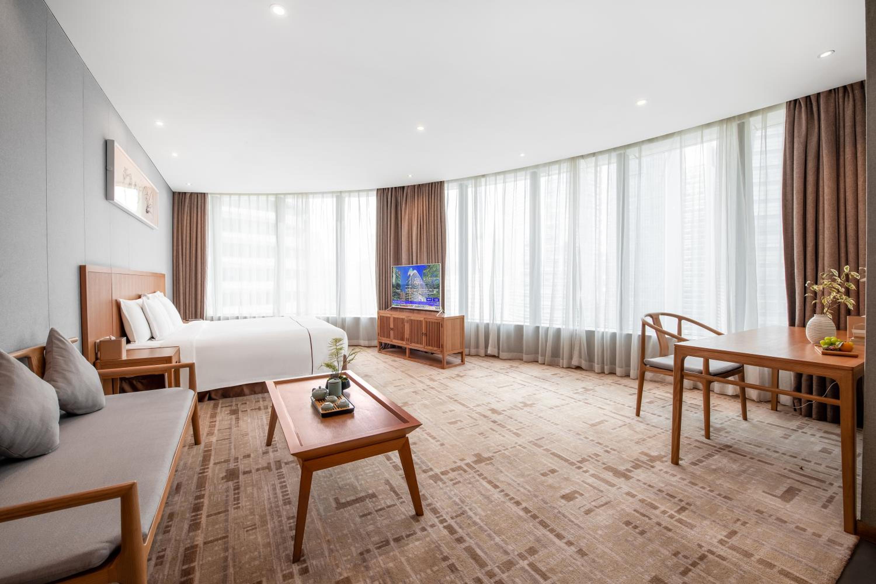 Executive Queen Room