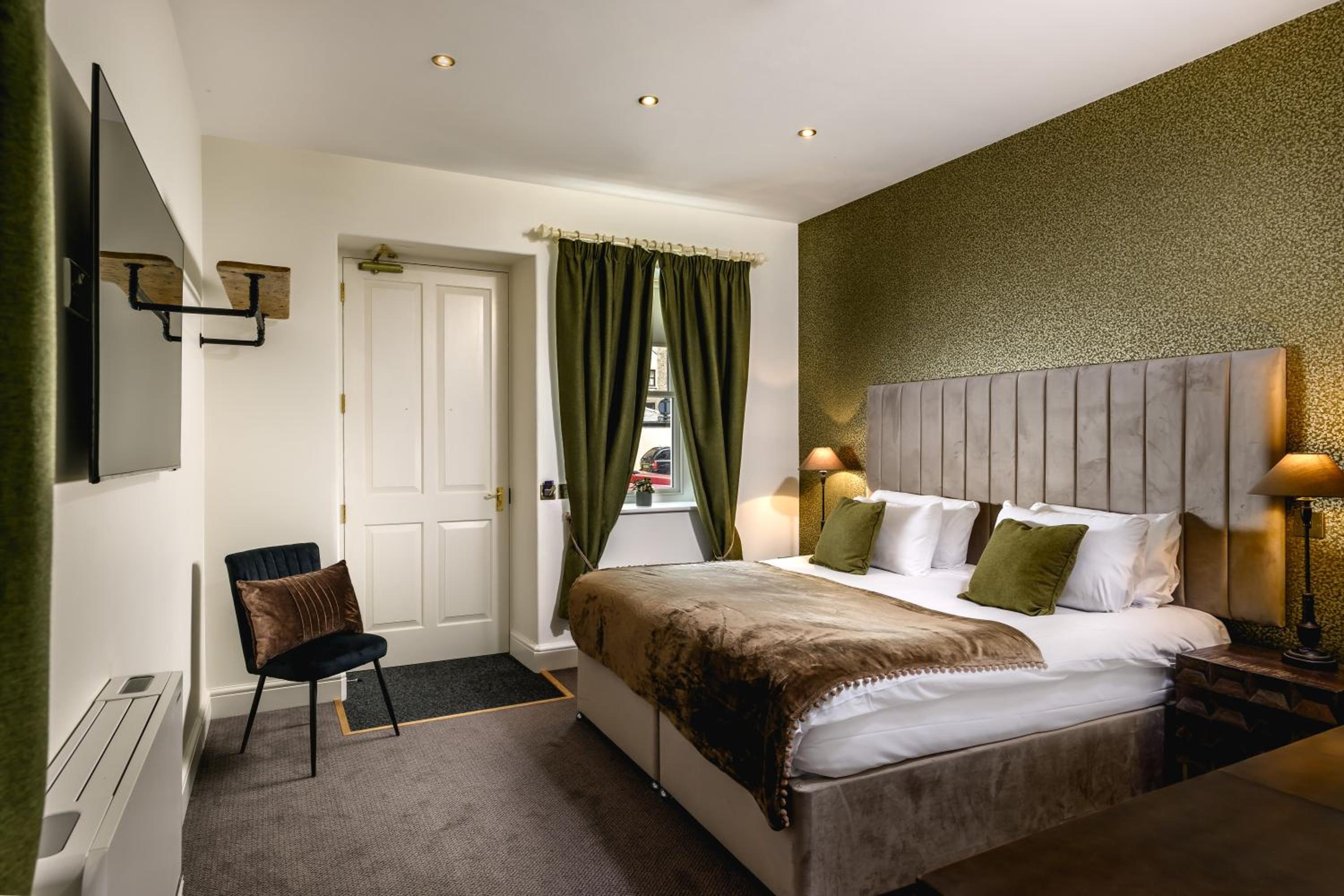 Superior Deluxe Double or Twin Room