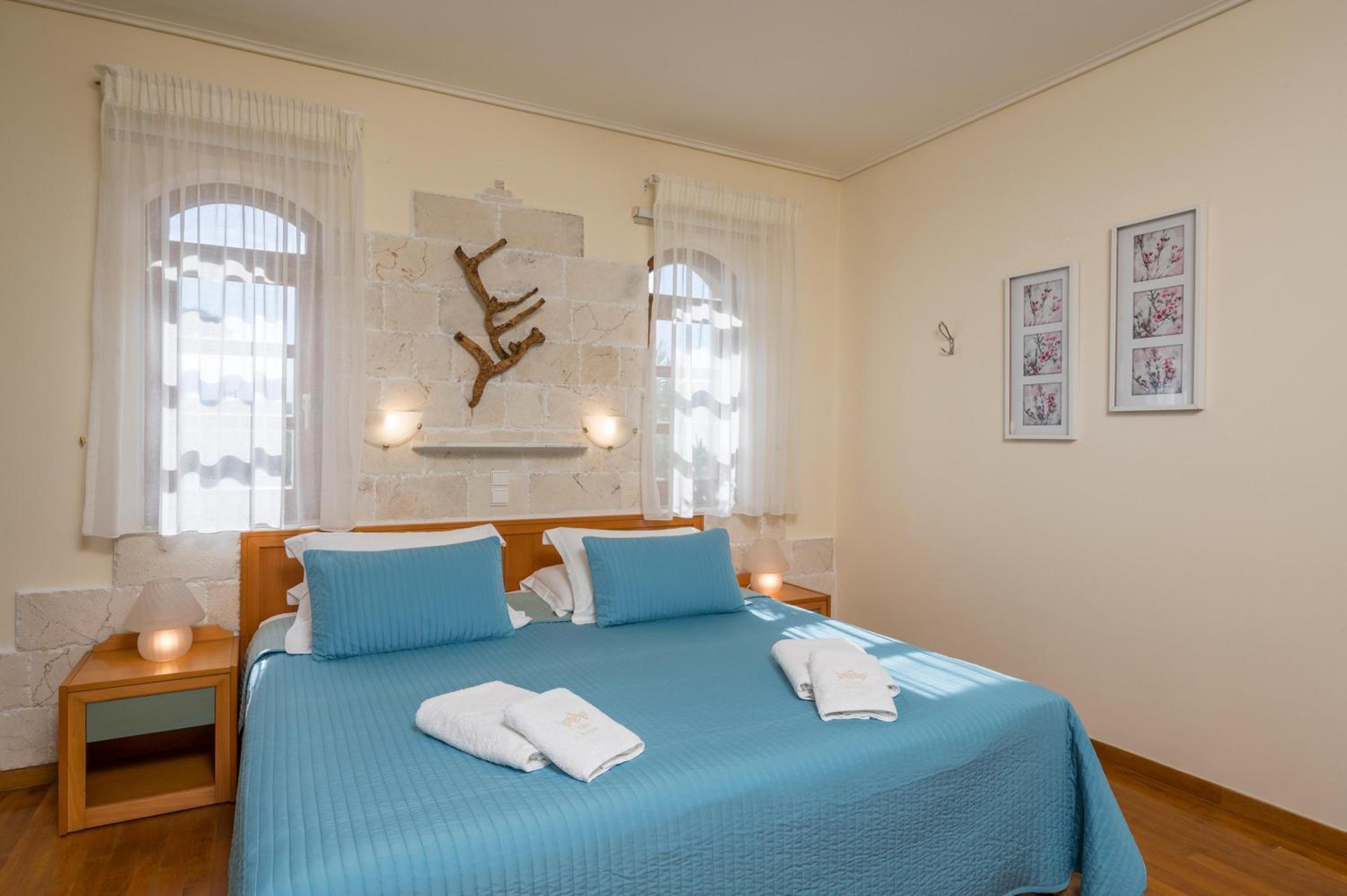 Three-Bedroom Villa Argo