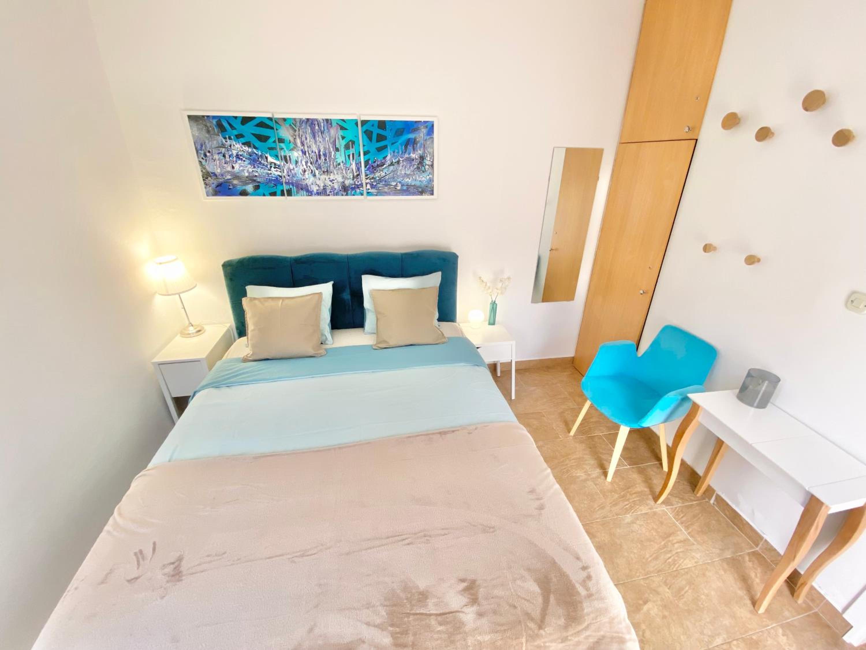 One-Bedroom Apartment with Balcony photo 1