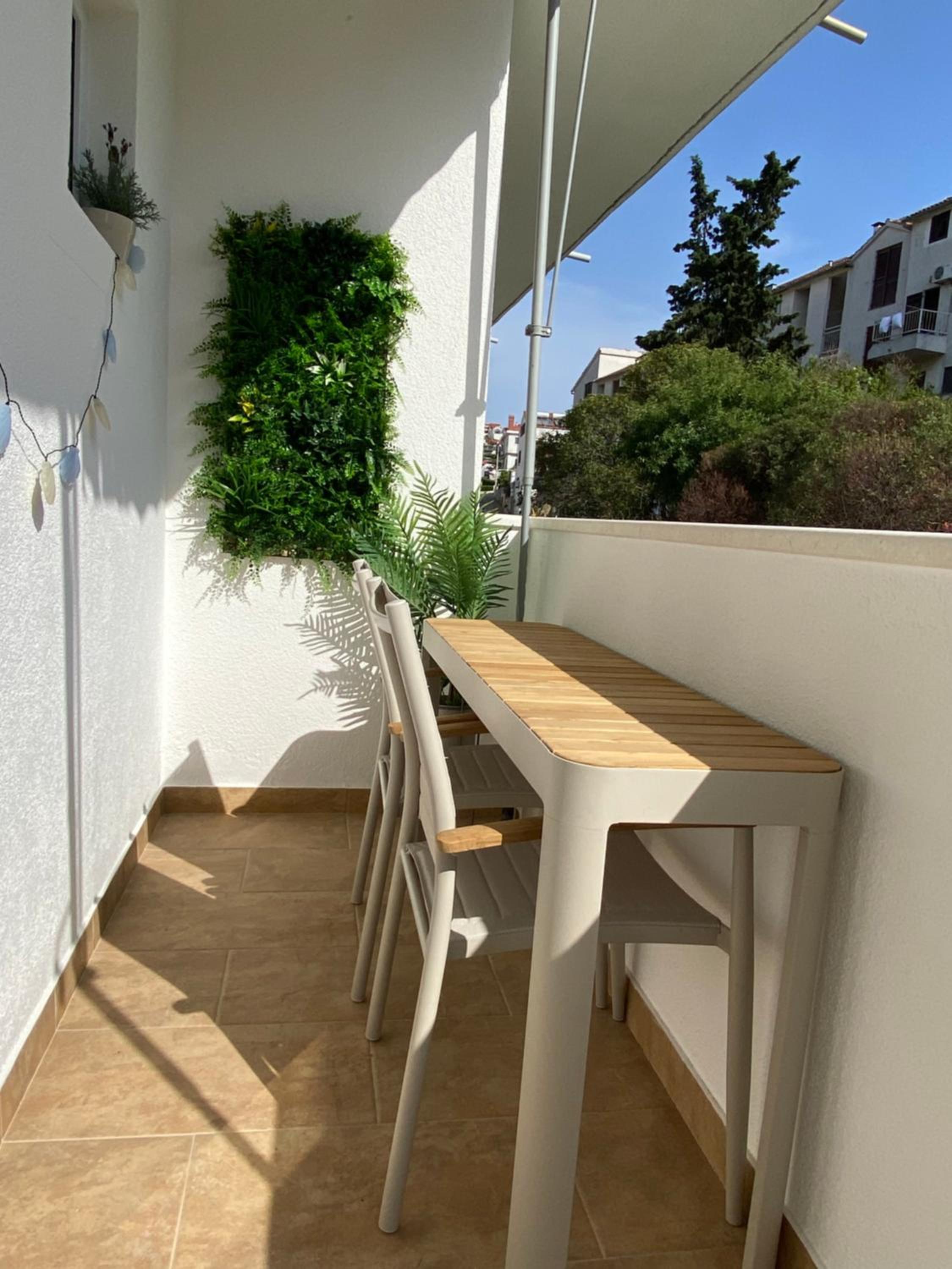 One-Bedroom Apartment with Balcony photo 3