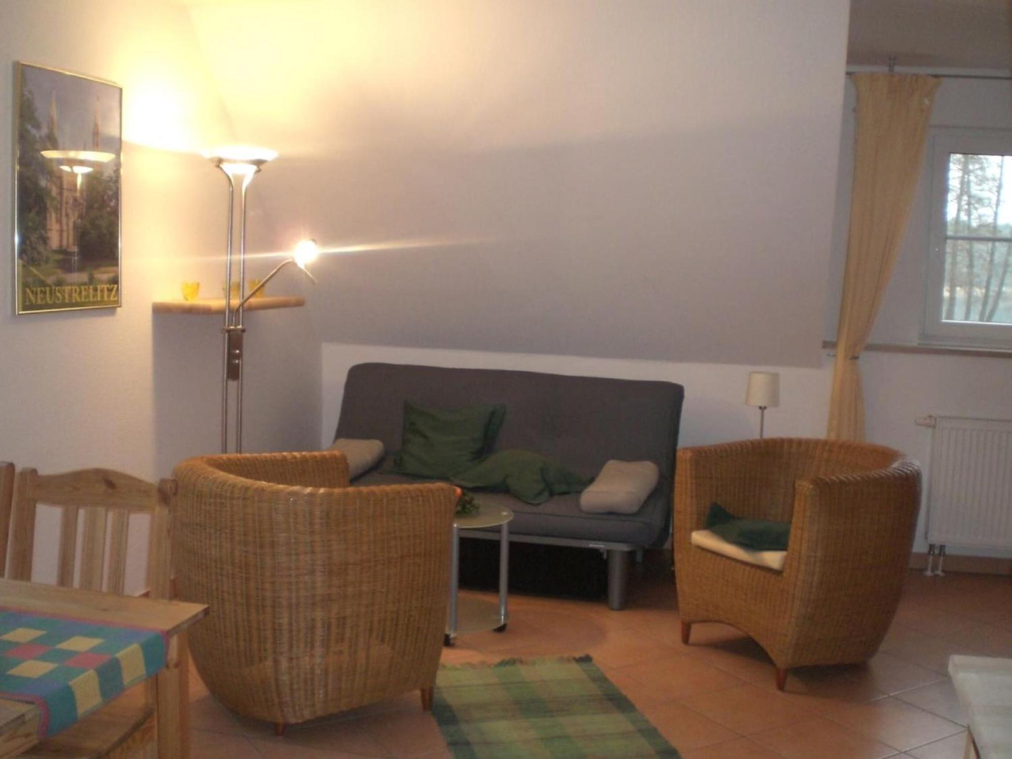 One-Bedroom Apartment with Lake View
