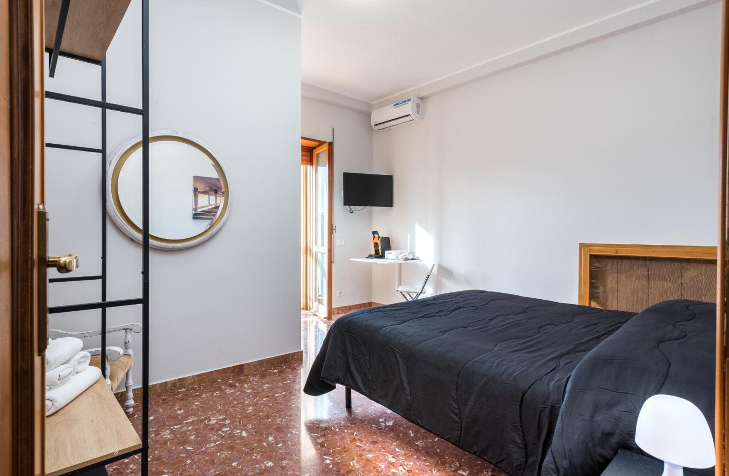 Deluxe Double or Twin Room with Garden View
