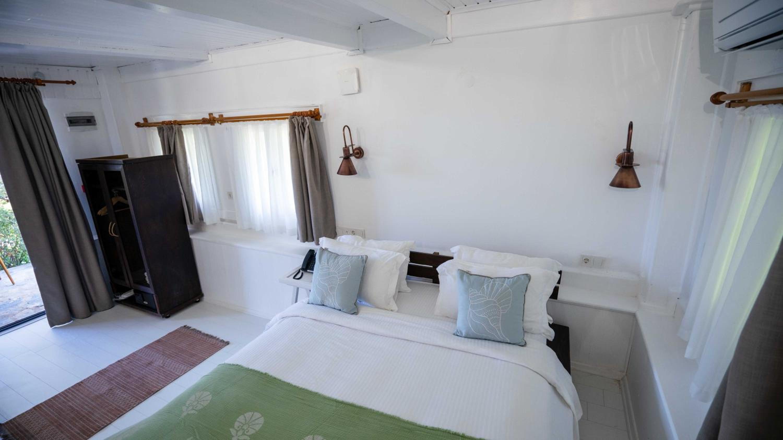 Double Room with Terrace - Photo 3