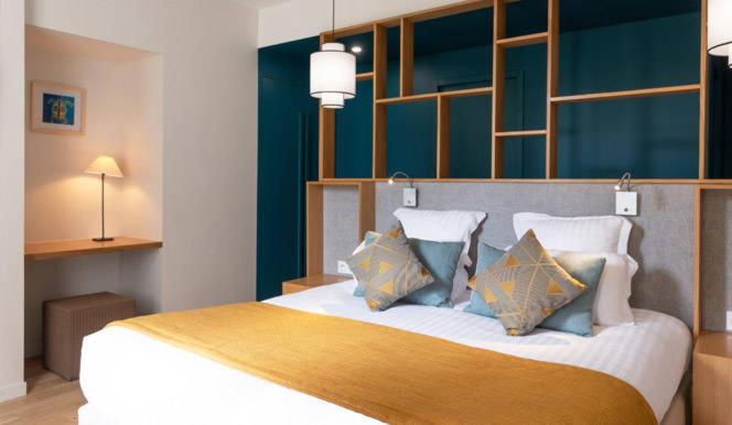 Superior Room with Garden View - Photo 1