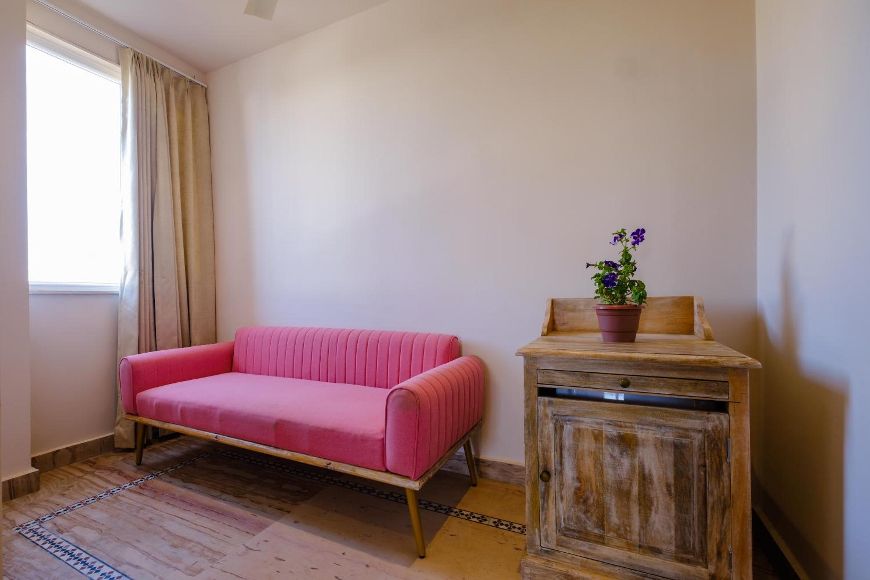 Junior Suite With Balcony - Photo 4