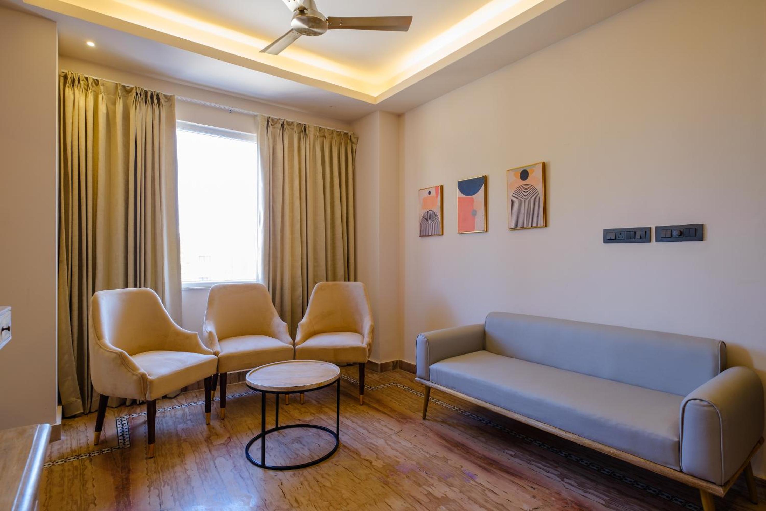 Two-Bedroom Apartment - Photo 11