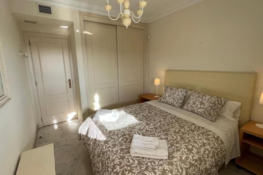 Two-Bedroom Apartment with Balcony and Sea View