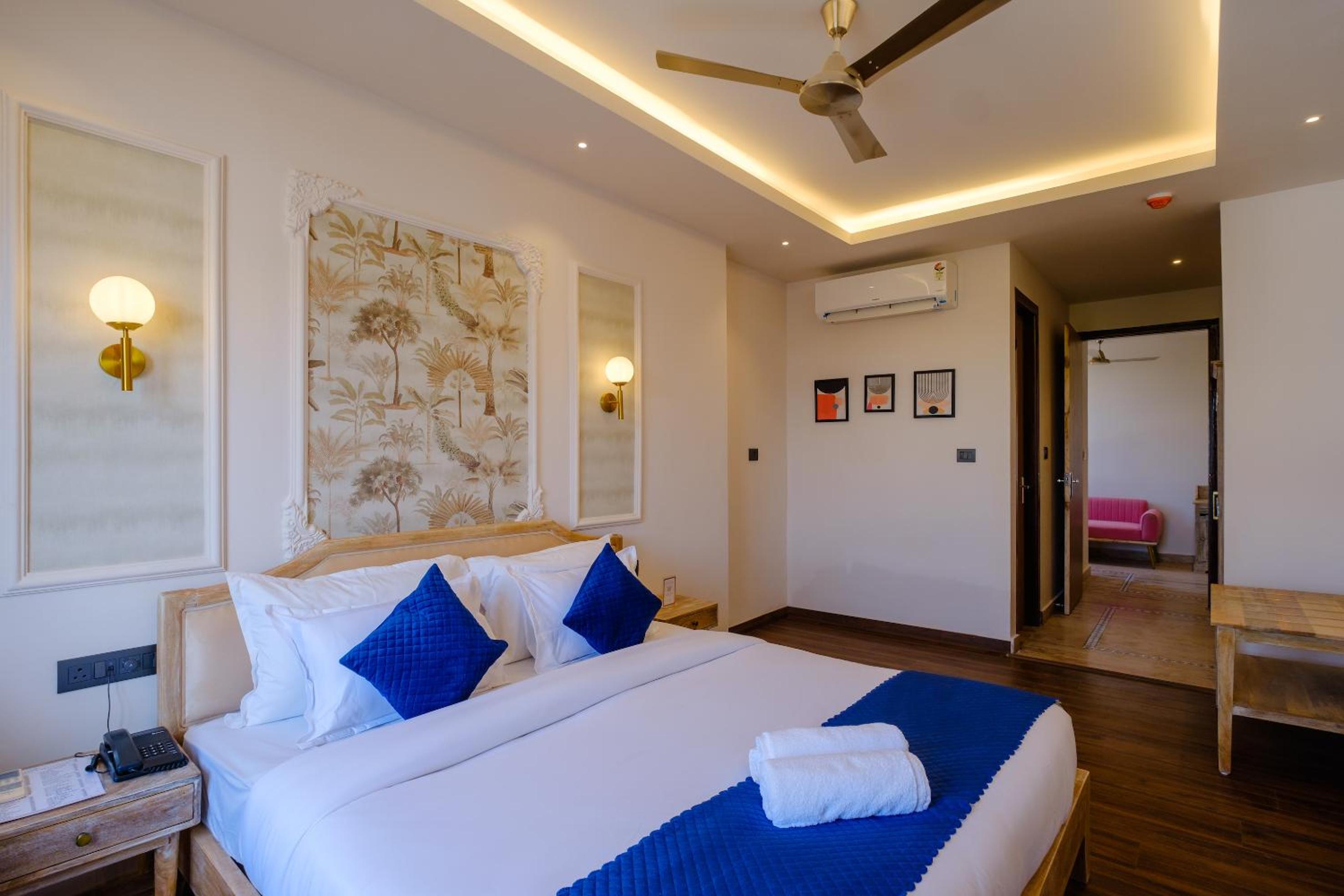 Junior Suite With Balcony - Photo 1